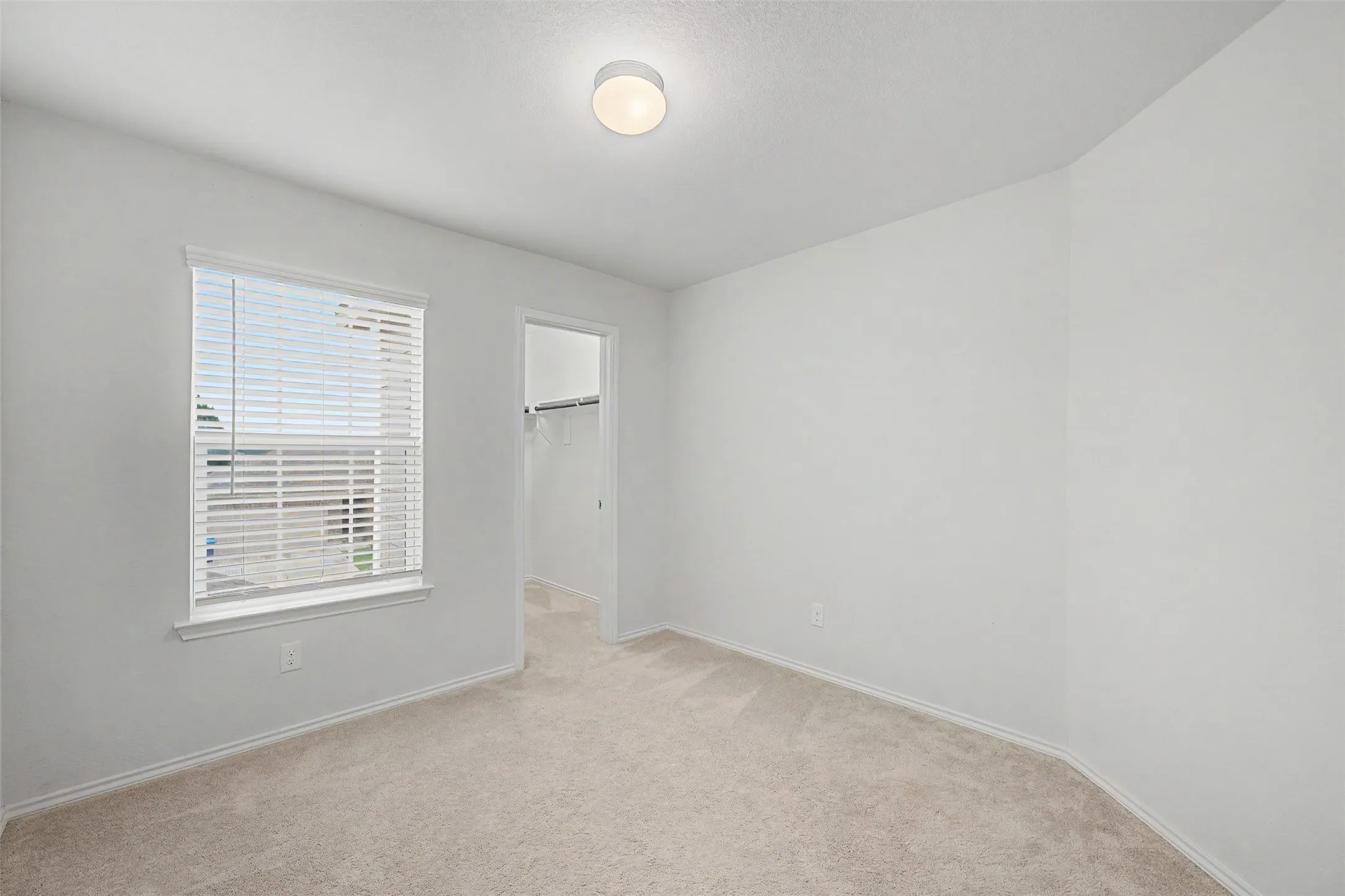 Single Family Residence For Sale in Tarrant County , 8116 Branch Hollow Trail, Fort Worth, Texas 76123, 4 Bedrooms, 3 Bathrooms, 2 Garage spaces, 2,183 Sqft, built in 2021, Price $320,000, mls#21279755, Real Estate Agent in Fort Worth, Homes For Sale in Tarrant county, Homes For Sale in Fort Worth, Realtor in Fort Worth Texas, Real Estate Brokerage Independent Realty Texas, Luminita Cordes Realtor