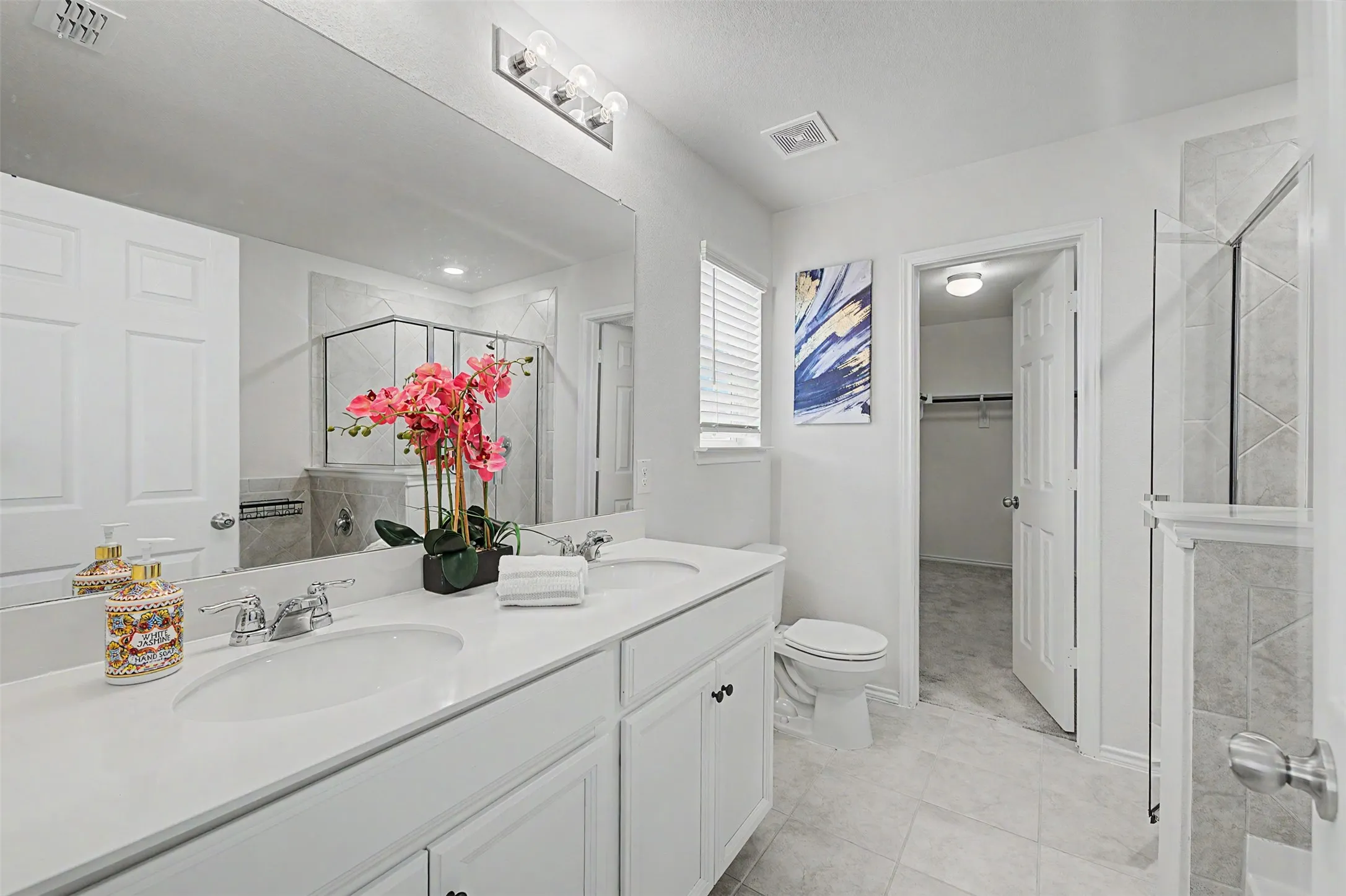 Single Family Residence For Sale in Tarrant County , 8116 Branch Hollow Trail, Fort Worth, Texas 76123, 4 Bedrooms, 3 Bathrooms, 2 Garage spaces, 2,183 Sqft, built in 2021, Price $320,000, mls#21279755, Real Estate Agent in Fort Worth, Homes For Sale in Tarrant county, Homes For Sale in Fort Worth, Realtor in Fort Worth Texas, Real Estate Brokerage Independent Realty Texas, Luminita Cordes Realtor