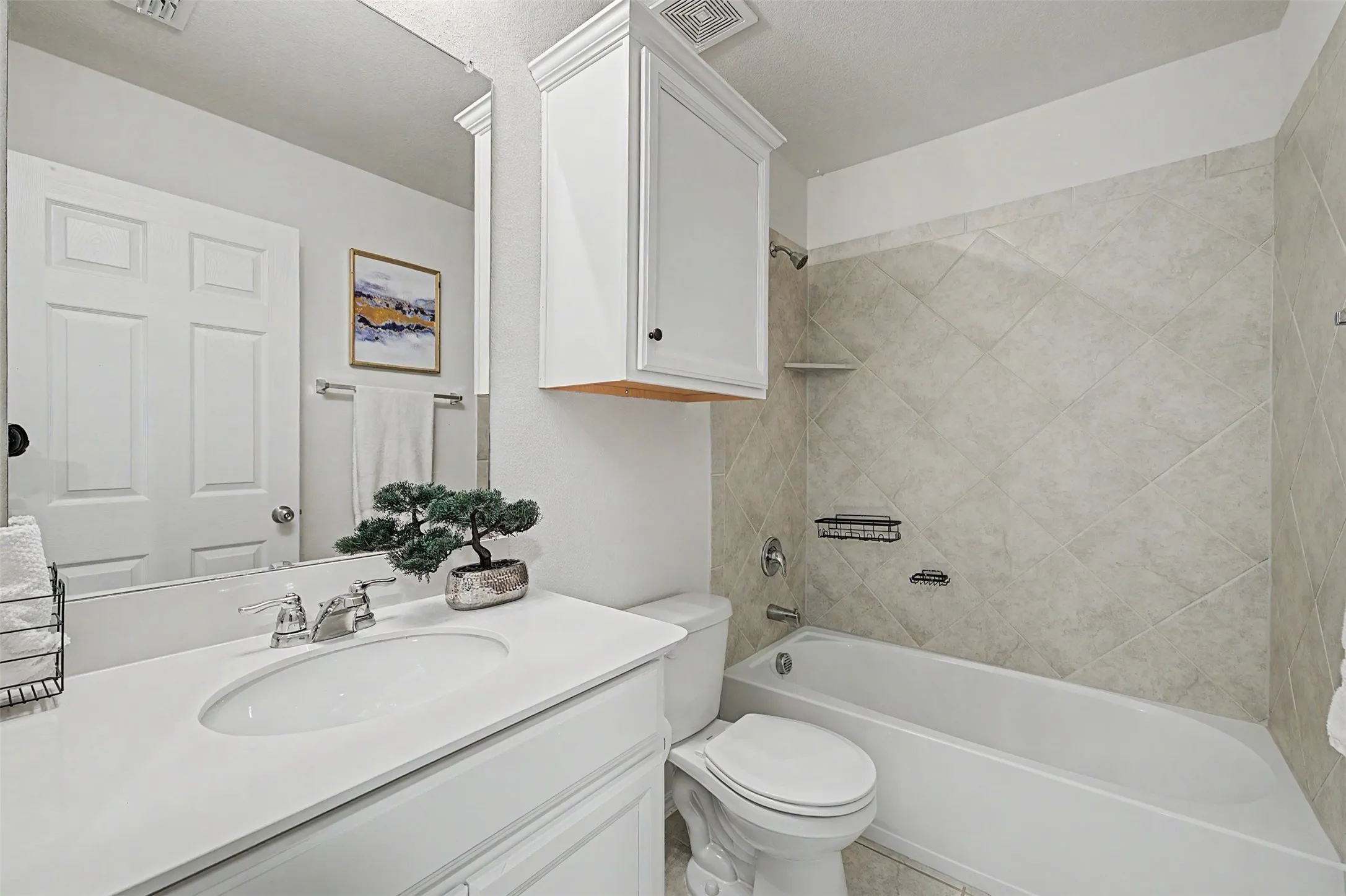 Single Family Residence For Sale in Tarrant County , 8116 Branch Hollow Trail, Fort Worth, Texas 76123, 4 Bedrooms, 3 Bathrooms, 2 Garage spaces, 2,183 Sqft, built in 2021, Price $320,000, mls#21279755, Real Estate Agent in Fort Worth, Homes For Sale in Tarrant county, Homes For Sale in Fort Worth, Realtor in Fort Worth Texas, Real Estate Brokerage Independent Realty Texas, Luminita Cordes Realtor