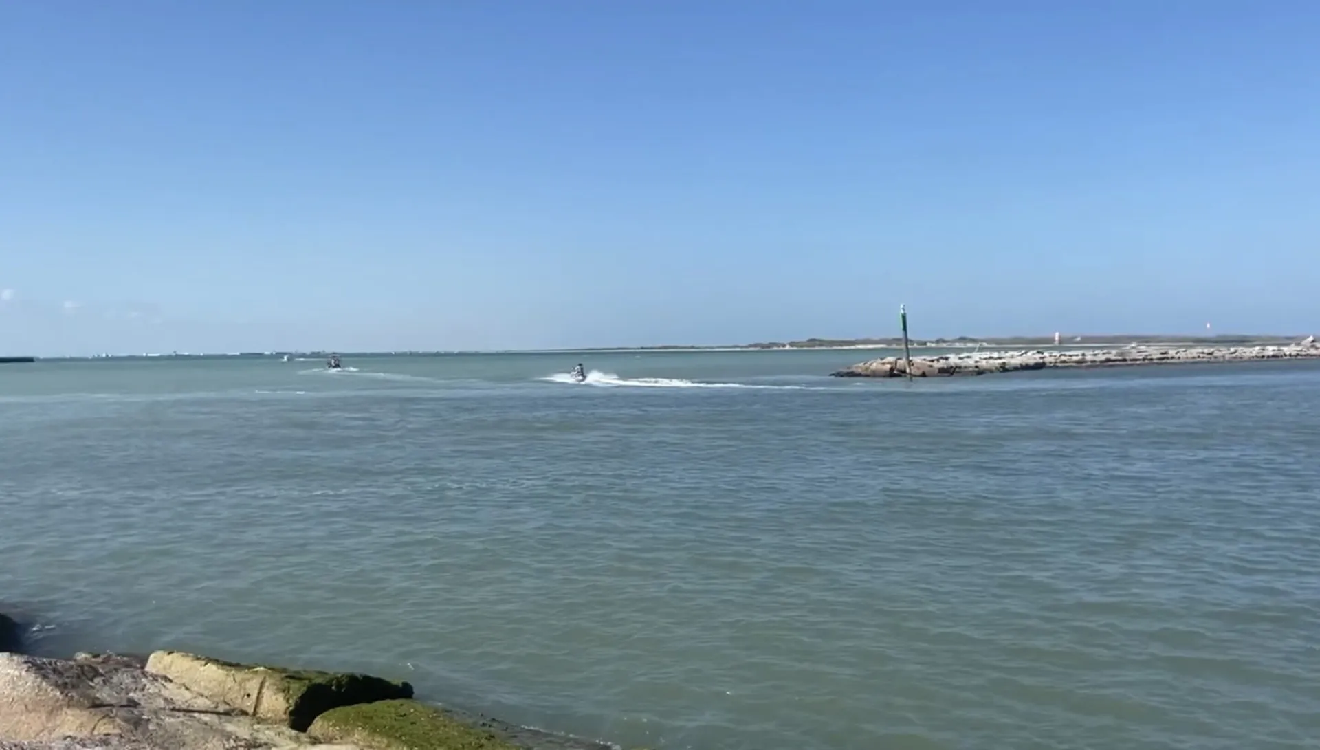 Port Aransas Harbor to fishing grounds, bays and to Channel and International Waterway. Literally go anywhere!