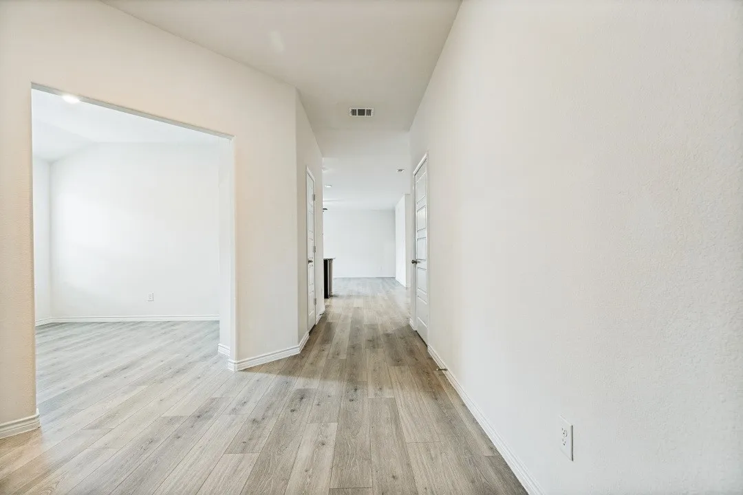 Single Family Residence For Sale in Collin County , 1017 Crepe Myrtle Lane, Anna, Texas 75409, 4 Bedrooms, 3 Bathrooms, 2 Garage spaces, 2,089 Sqft, built in 2020, Price $390,000, mls#21280441, Real Estate Agent in Anna, Homes For Sale in Collin county, Homes For Sale in Anna, Realtor in Anna Texas, Real Estate Brokerage Independent Realty Texas, Luminita Cordes Realtor