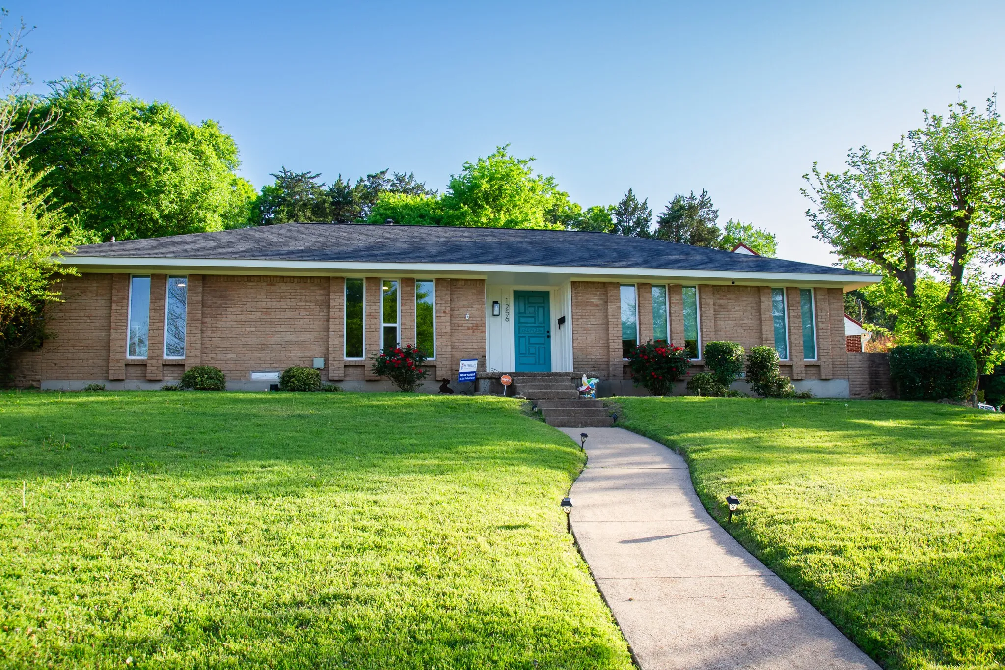 Single Family Residence For Rent in Dallas County , 1256 Golden Trophy Drive, Dallas, Texas 75232, 3 Bedrooms, 2 Bathrooms, 2 Garage spaces, 1,566 Sqft, built in 1965, Price $2,550, mls#21280446, Real Estate Agent in Dallas, Homes For Rent in Dallas county, Homes For Rent in Dallas, Realtor in Dallas Texas, Real Estate Brokerage Independent Realty Texas, Luminita Cordes Realtor