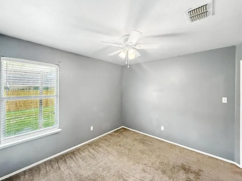 Single Family Residence For Rent in Hood County , 4720 Topaz Lane, Granbury, Texas 76049, 4 Bedrooms, 2 Bathrooms, 2 Garage spaces, 1,903 Sqft, built in 2005, Price $2,400, mls#21254857, Real Estate Agent in Granbury, Homes For Rent in Hood county, Homes For Rent in Granbury, Realtor in Granbury Texas, Real Estate Brokerage Independent Realty Texas, Luminita Cordes Realtor