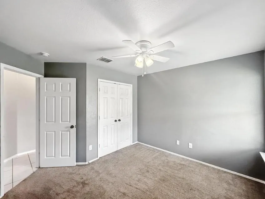 Single Family Residence For Rent in Hood County , 4720 Topaz Lane, Granbury, Texas 76049, 4 Bedrooms, 2 Bathrooms, 2 Garage spaces, 1,903 Sqft, built in 2005, Price $2,400, mls#21254857, Real Estate Agent in Granbury, Homes For Rent in Hood county, Homes For Rent in Granbury, Realtor in Granbury Texas, Real Estate Brokerage Independent Realty Texas, Luminita Cordes Realtor