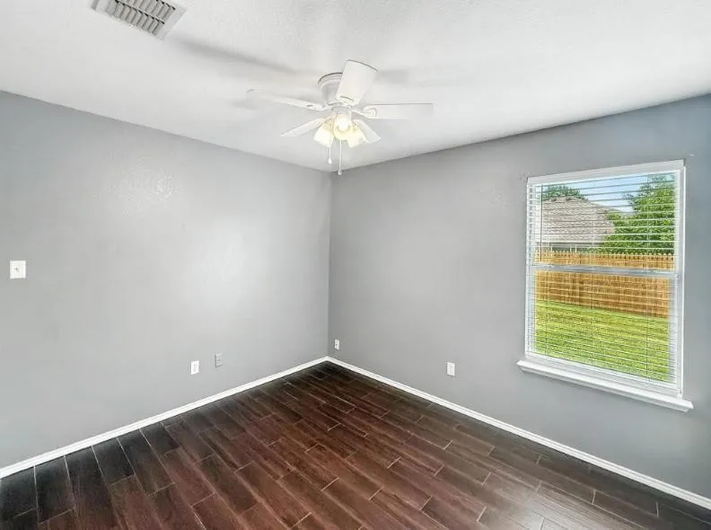 Single Family Residence For Rent in Hood County , 4720 Topaz Lane, Granbury, Texas 76049, 4 Bedrooms, 2 Bathrooms, 2 Garage spaces, 1,903 Sqft, built in 2005, Price $2,400, mls#21254857, Real Estate Agent in Granbury, Homes For Rent in Hood county, Homes For Rent in Granbury, Realtor in Granbury Texas, Real Estate Brokerage Independent Realty Texas, Luminita Cordes Realtor