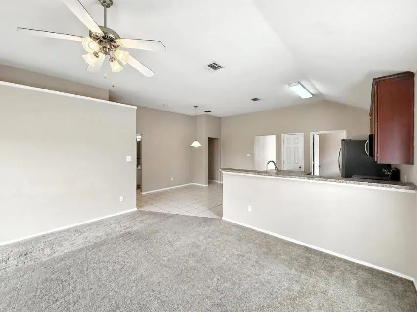 Single Family Residence For Rent in Hood County , 4720 Topaz Lane, Granbury, Texas 76049, 4 Bedrooms, 2 Bathrooms, 2 Garage spaces, 1,903 Sqft, built in 2005, Price $2,400, mls#21254857, Real Estate Agent in Granbury, Homes For Rent in Hood county, Homes For Rent in Granbury, Realtor in Granbury Texas, Real Estate Brokerage Independent Realty Texas, Luminita Cordes Realtor