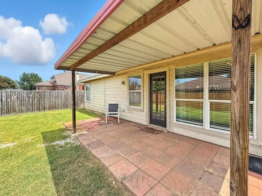 Single Family Residence For Rent in Hood County , 4720 Topaz Lane, Granbury, Texas 76049, 4 Bedrooms, 2 Bathrooms, 2 Garage spaces, 1,903 Sqft, built in 2005, Price $2,400, mls#21254857, Real Estate Agent in Granbury, Homes For Rent in Hood county, Homes For Rent in Granbury, Realtor in Granbury Texas, Real Estate Brokerage Independent Realty Texas, Luminita Cordes Realtor