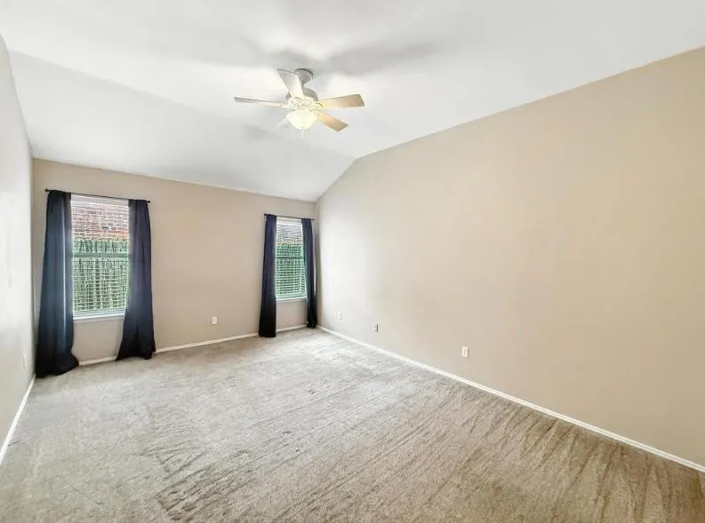 Single Family Residence For Rent in Hood County , 4720 Topaz Lane, Granbury, Texas 76049, 4 Bedrooms, 2 Bathrooms, 2 Garage spaces, 1,903 Sqft, built in 2005, Price $2,400, mls#21254857, Real Estate Agent in Granbury, Homes For Rent in Hood county, Homes For Rent in Granbury, Realtor in Granbury Texas, Real Estate Brokerage Independent Realty Texas, Luminita Cordes Realtor