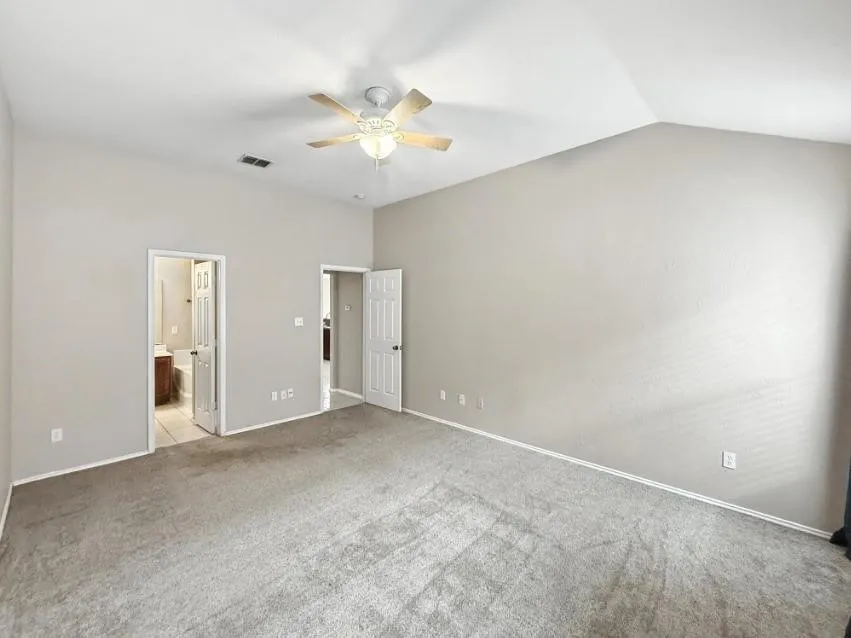 Single Family Residence For Rent in Hood County , 4720 Topaz Lane, Granbury, Texas 76049, 4 Bedrooms, 2 Bathrooms, 2 Garage spaces, 1,903 Sqft, built in 2005, Price $2,400, mls#21254857, Real Estate Agent in Granbury, Homes For Rent in Hood county, Homes For Rent in Granbury, Realtor in Granbury Texas, Real Estate Brokerage Independent Realty Texas, Luminita Cordes Realtor