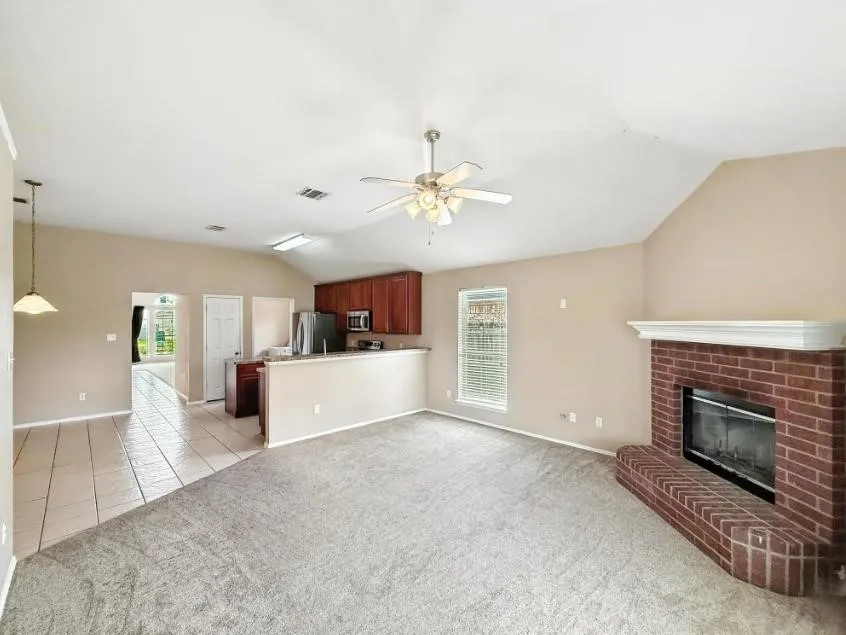 Single Family Residence For Rent in Hood County , 4720 Topaz Lane, Granbury, Texas 76049, 4 Bedrooms, 2 Bathrooms, 2 Garage spaces, 1,903 Sqft, built in 2005, Price $2,400, mls#21254857, Real Estate Agent in Granbury, Homes For Rent in Hood county, Homes For Rent in Granbury, Realtor in Granbury Texas, Real Estate Brokerage Independent Realty Texas, Luminita Cordes Realtor