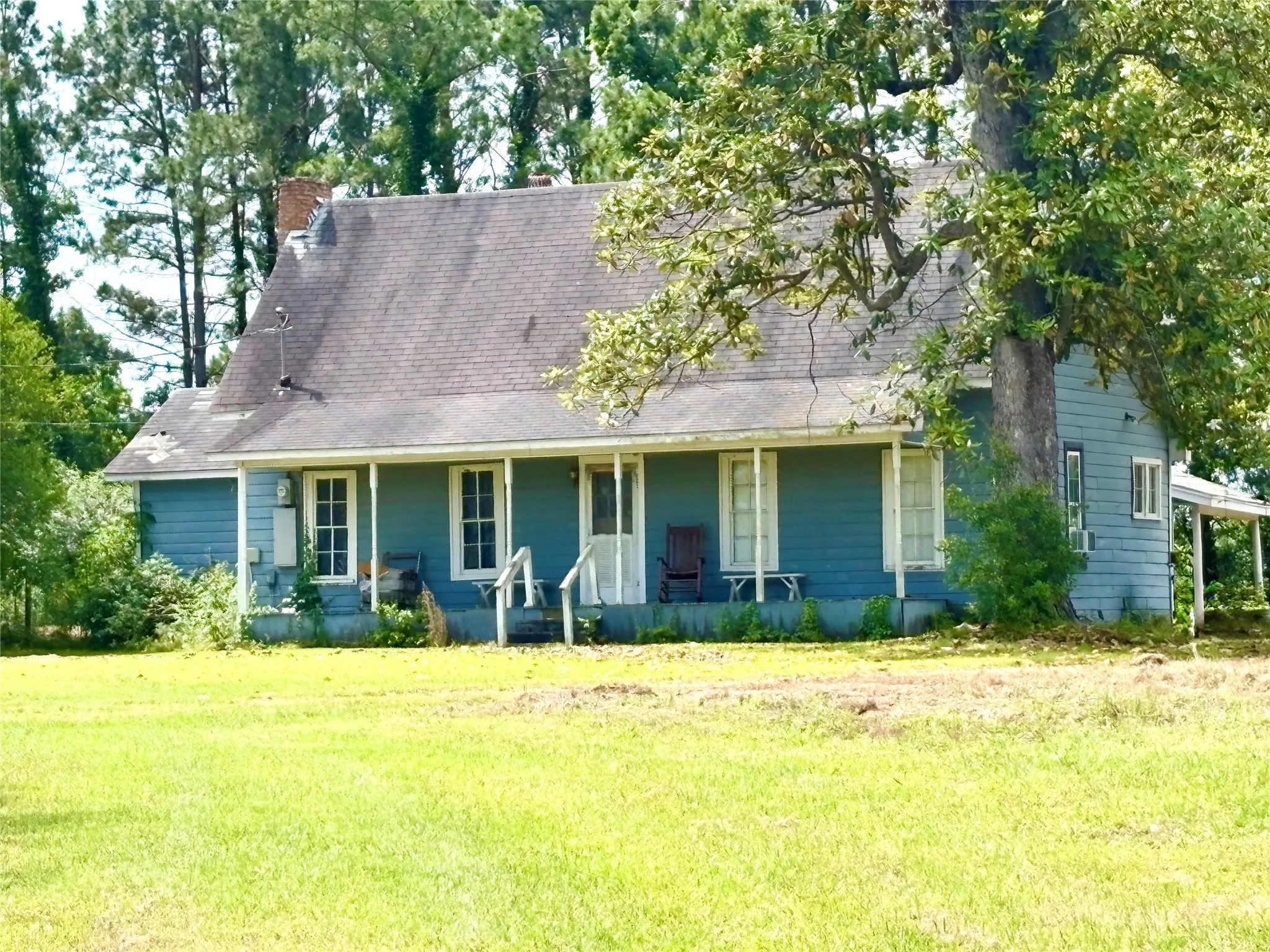 Single Family Residence For Sale in Camp County , 1078 Fm 1519 N, Leesburg, Texas 75451, 3 Bedrooms, 2 Bathrooms, Garage spaces, 1,668 Sqft, built in 1938, Price $129,000, mls#21280450, Real Estate Agent in Leesburg, Homes For Sale in Camp county, Homes For Sale in Leesburg, Realtor in Leesburg Texas, Real Estate Brokerage Independent Realty Texas, Luminita Cordes Realtor