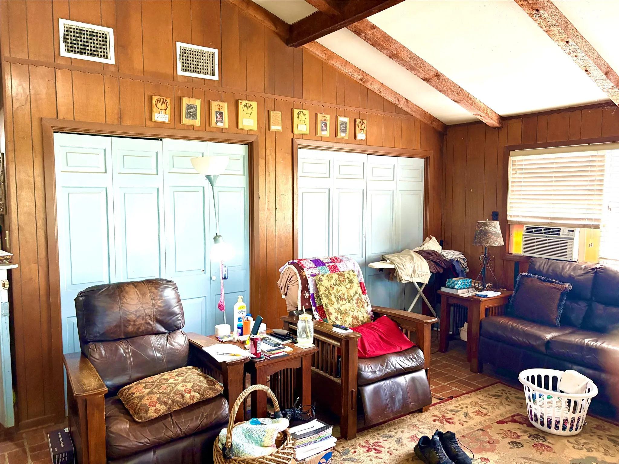 Single Family Residence For Sale in Camp County , 1078 Fm 1519 N, Leesburg, Texas 75451, 3 Bedrooms, 2 Bathrooms, Garage spaces, 1,668 Sqft, built in 1938, Price $129,000, mls#21280450, Real Estate Agent in Leesburg, Homes For Sale in Camp county, Homes For Sale in Leesburg, Realtor in Leesburg Texas, Real Estate Brokerage Independent Realty Texas, Luminita Cordes Realtor