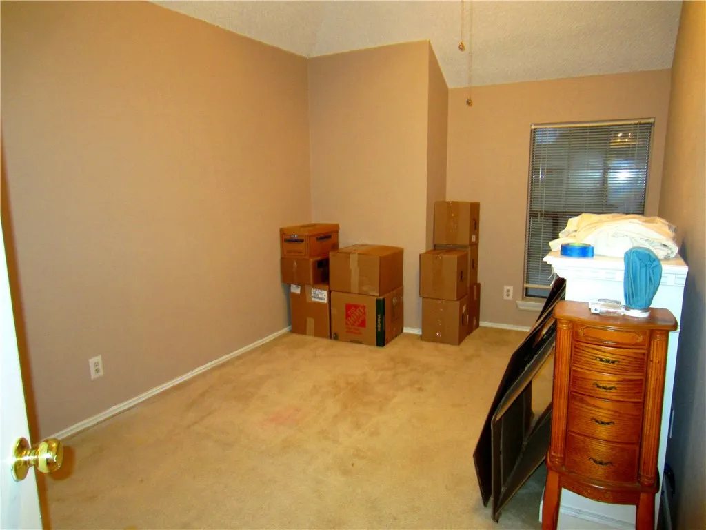 Single Family Residence For Rent in Denton County , 940 Sylvan Creek Drive, Lewisville, Texas 75067, 3 Bedroom, 2 Bathroom, 2 Garage spaces, 1,506 Sqft, built in 1985, mls#21280463, Real Estate Agent in Lewisville, Homes For Rent in Denton county, Homes For Rent in Lewisville, Realtor in Lewisville Texas, Real Estate Brokerage Independent Realty Texas, Luminita Cordes Realtor