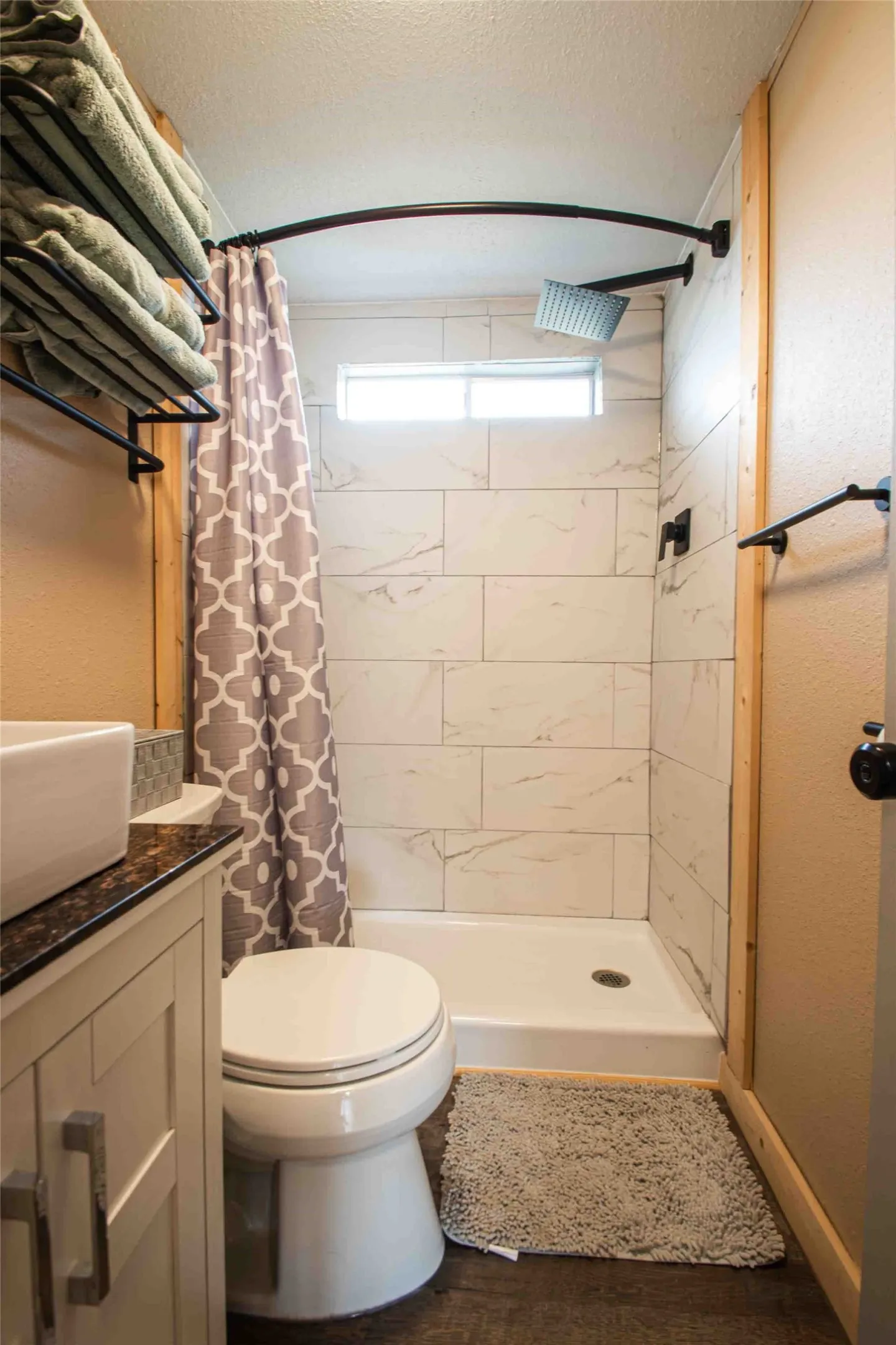 another view of guest bathroom