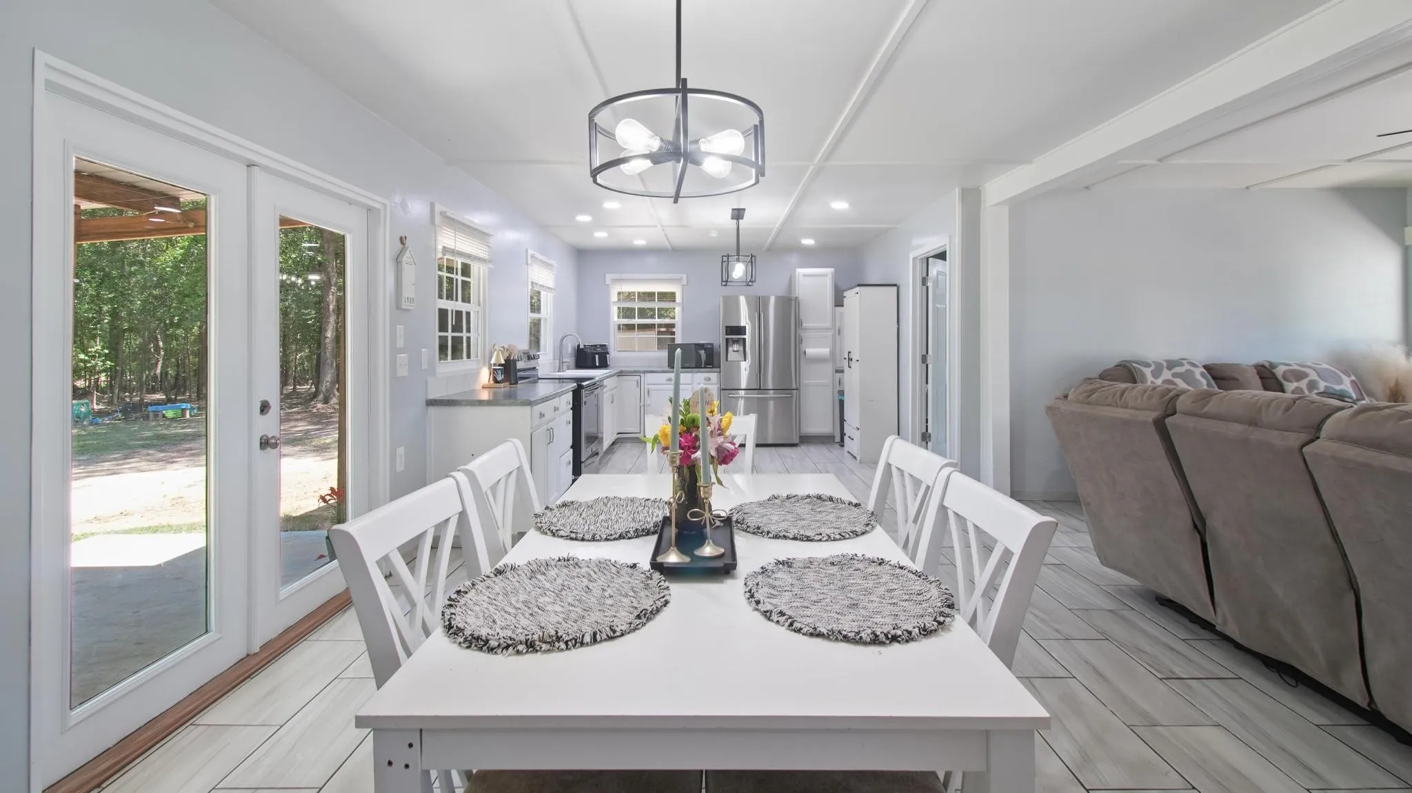Single Family Residence For Sale in Wood County , 2792 Fm 49, Mineola, Texas 75773, 2 Bedroom, 1 Bathroom, 2 Garage spaces, 1,080 Sqft, built in 2015, mls#21280501, Real Estate Agent in Mineola, Homes For Sale in Wood county, Homes For Sale in Mineola, Realtor in Mineola Texas, Real Estate Brokerage Independent Realty Texas, Luminita Cordes Realtor