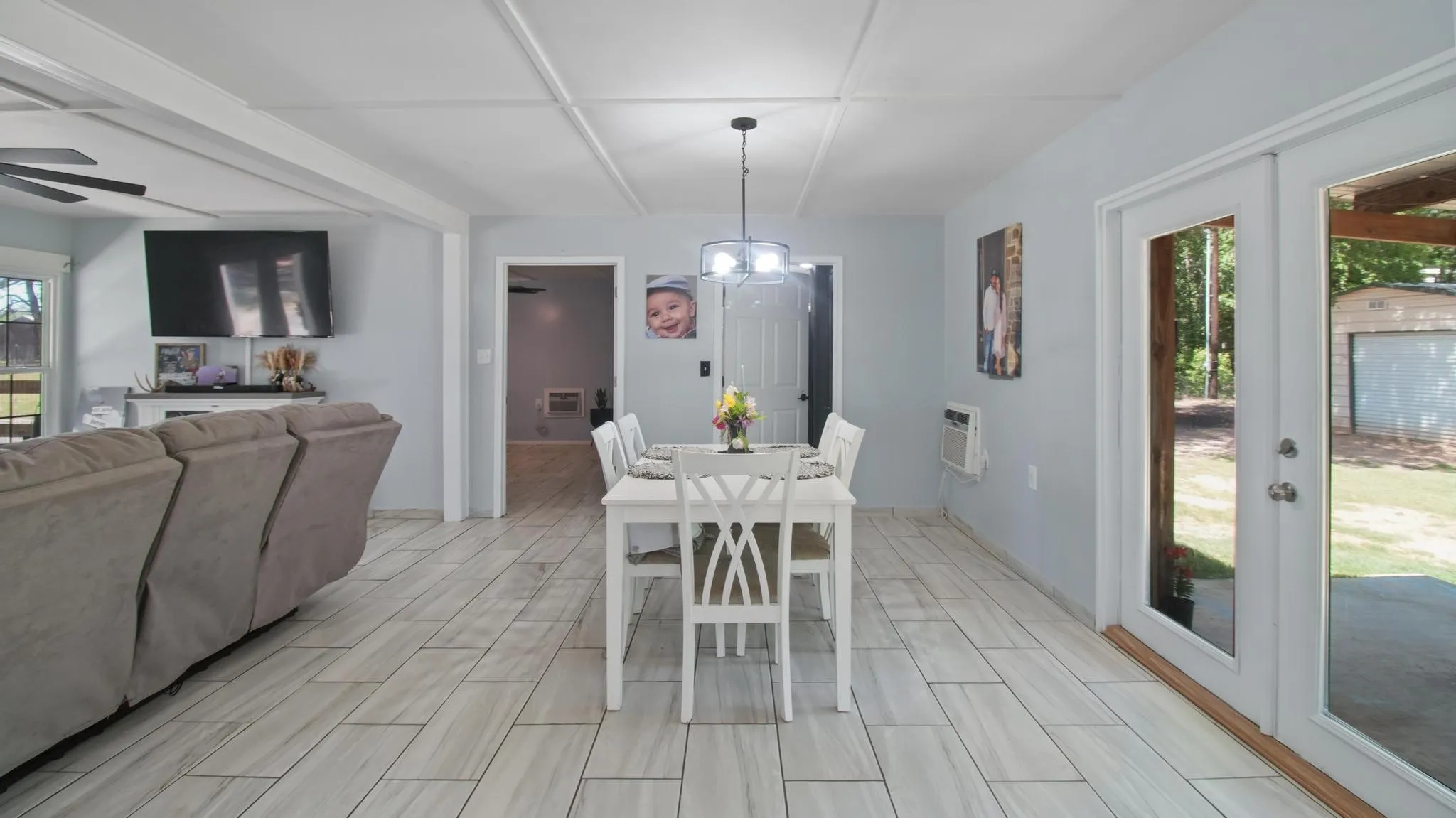 Single Family Residence For Sale in Wood County , 2792 Fm 49, Mineola, Texas 75773, 2 Bedroom, 1 Bathroom, 2 Garage spaces, 1,080 Sqft, built in 2015, mls#21280501, Real Estate Agent in Mineola, Homes For Sale in Wood county, Homes For Sale in Mineola, Realtor in Mineola Texas, Real Estate Brokerage Independent Realty Texas, Luminita Cordes Realtor