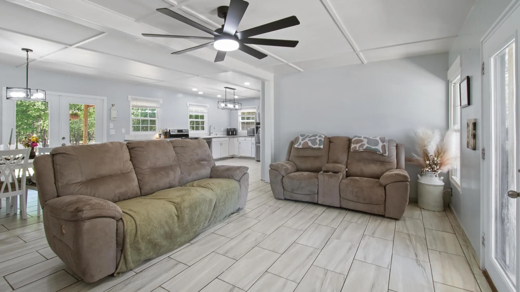 Single Family Residence For Sale in Wood County , 2792 Fm 49, Mineola, Texas 75773, 2 Bedroom, 1 Bathroom, 2 Garage spaces, 1,080 Sqft, built in 2015, mls#21280501, Real Estate Agent in Mineola, Homes For Sale in Wood county, Homes For Sale in Mineola, Realtor in Mineola Texas, Real Estate Brokerage Independent Realty Texas, Luminita Cordes Realtor
