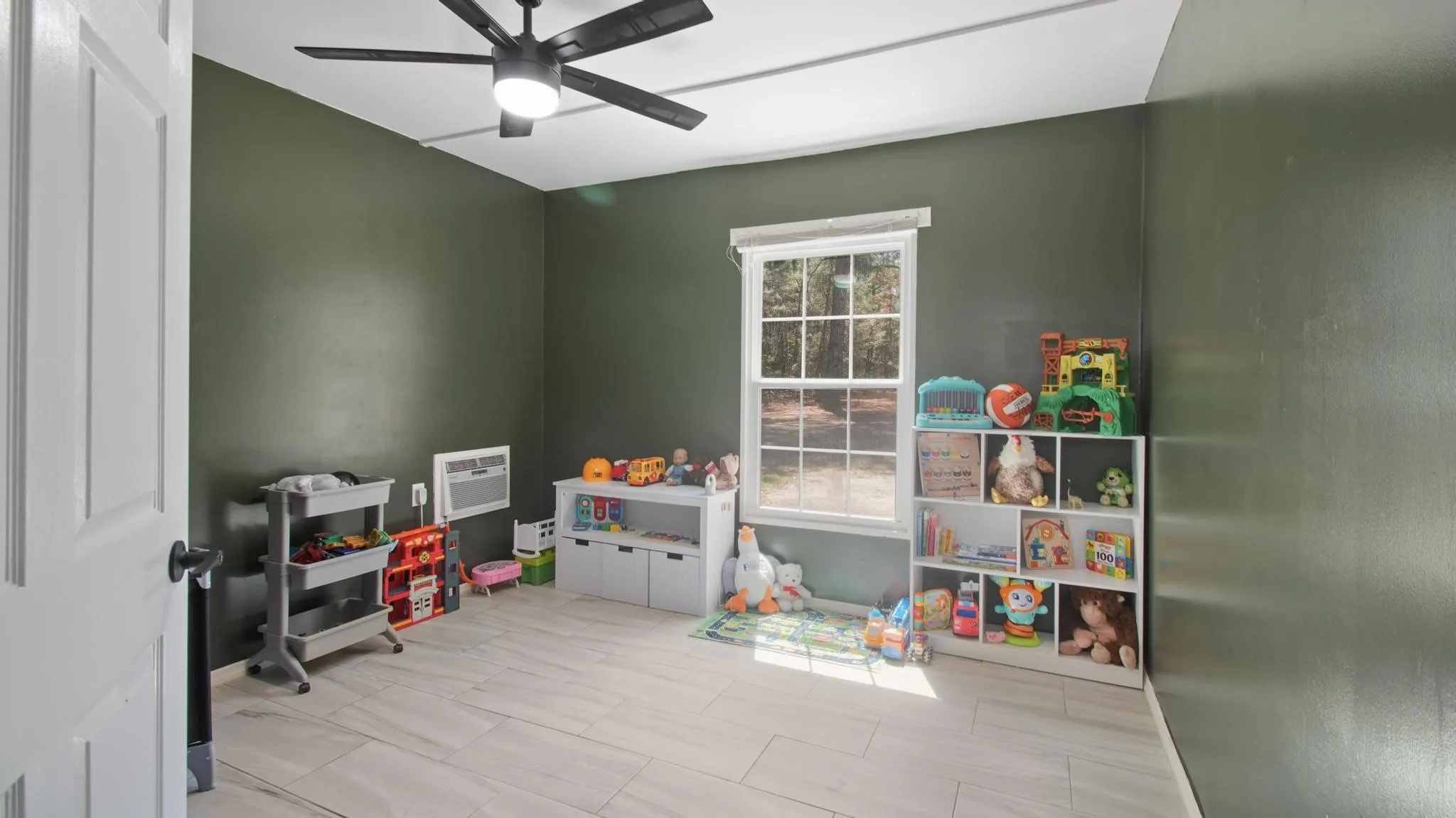 Single Family Residence For Sale in Wood County , 2792 Fm 49, Mineola, Texas 75773, 2 Bedroom, 1 Bathroom, 2 Garage spaces, 1,080 Sqft, built in 2015, mls#21280501, Real Estate Agent in Mineola, Homes For Sale in Wood county, Homes For Sale in Mineola, Realtor in Mineola Texas, Real Estate Brokerage Independent Realty Texas, Luminita Cordes Realtor