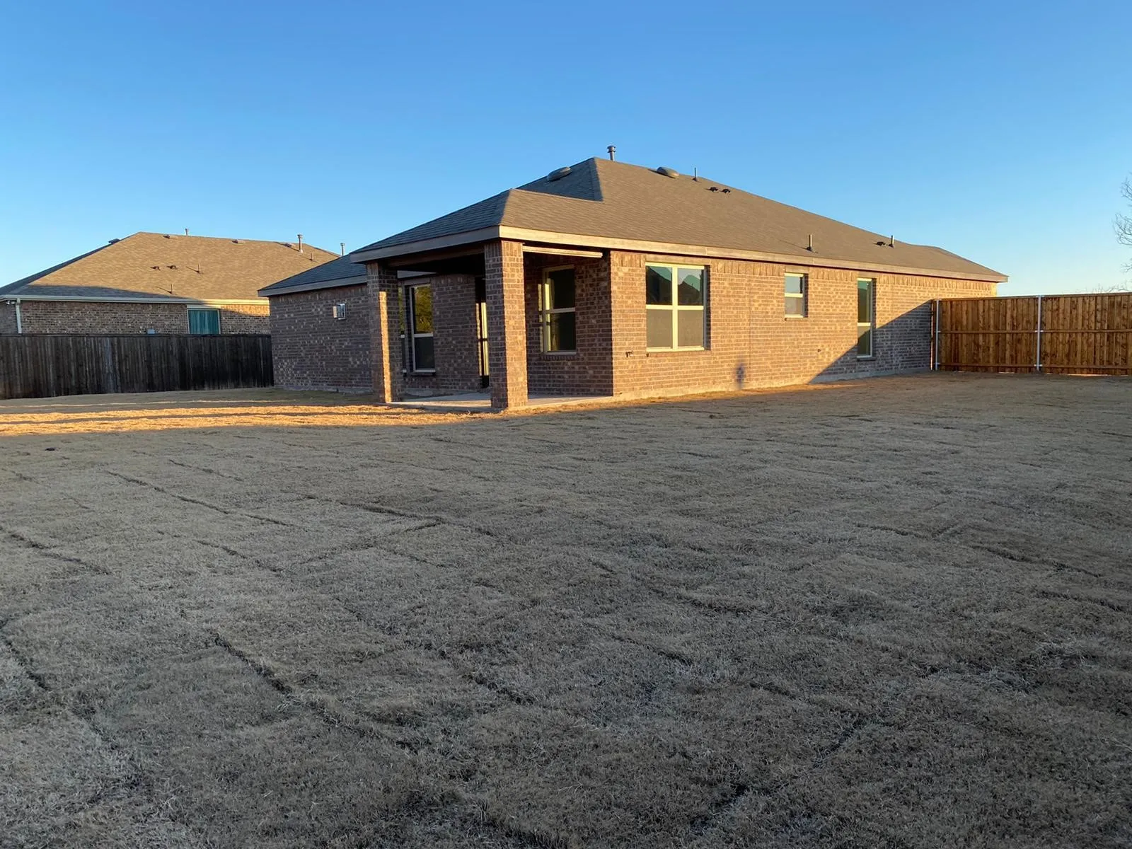 Single Family Residence For Sale in Collin County , 1301 Surrey Street, Melissa, Texas 75454, 3 Bedroom, 2 Bathroom, 2 Garage spaces, 1,722 Sqft, built in 2020, mls#21280431, Real Estate Agent in Melissa, Homes For Sale in Collin county, Homes For Sale in Melissa, Realtor in Melissa Texas, Real Estate Brokerage Independent Realty Texas, Luminita Cordes Realtor