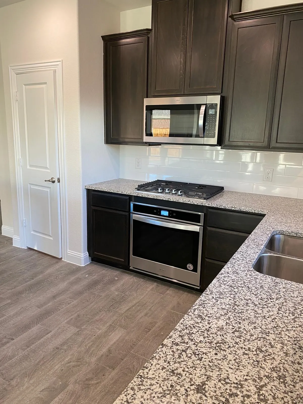 Single Family Residence For Sale in Collin County , 1301 Surrey Street, Melissa, Texas 75454, 3 Bedroom, 2 Bathroom, 2 Garage spaces, 1,722 Sqft, built in 2020, mls#21280431, Real Estate Agent in Melissa, Homes For Sale in Collin county, Homes For Sale in Melissa, Realtor in Melissa Texas, Real Estate Brokerage Independent Realty Texas, Luminita Cordes Realtor