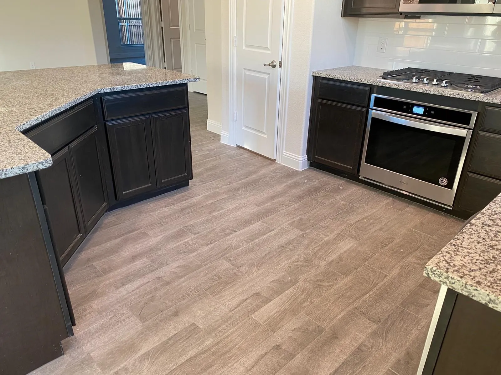 Single Family Residence For Sale in Collin County , 1301 Surrey Street, Melissa, Texas 75454, 3 Bedroom, 2 Bathroom, 2 Garage spaces, 1,722 Sqft, built in 2020, mls#21280431, Real Estate Agent in Melissa, Homes For Sale in Collin county, Homes For Sale in Melissa, Realtor in Melissa Texas, Real Estate Brokerage Independent Realty Texas, Luminita Cordes Realtor