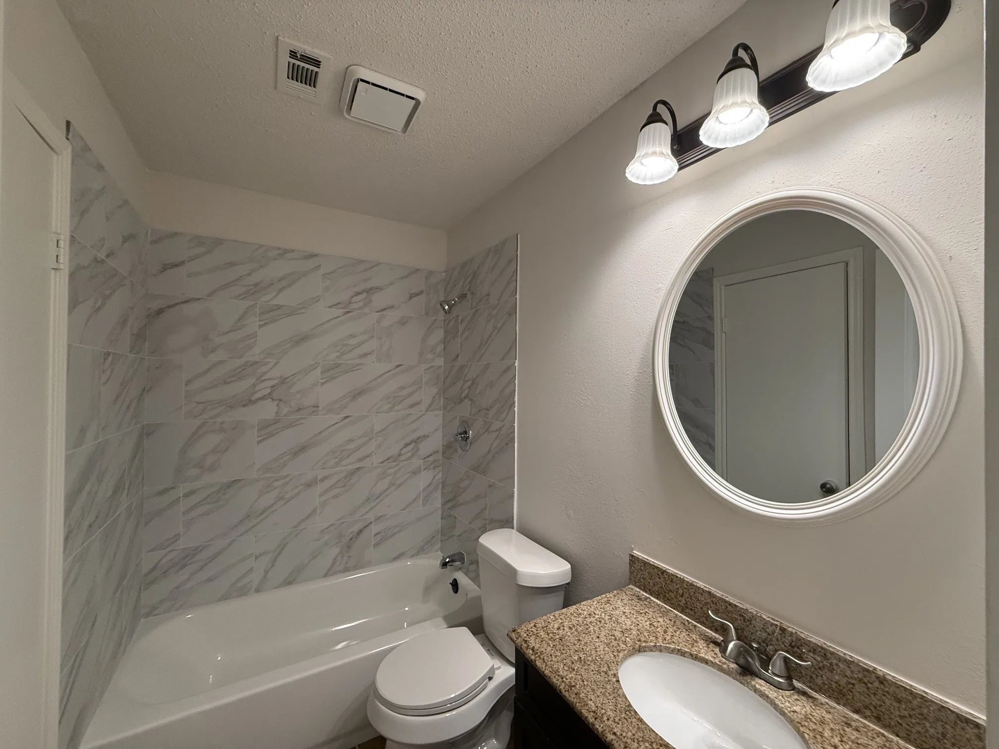 Single Family Residence For Sale in Dallas County , 1815 Lombard Street, Garland, Texas 75043, 3 Bedroom, 2 Bathroom, 2 Garage spaces, 1,234 Sqft, built in 1992, mls#21280520, Real Estate Agent in Garland, Homes For Sale in Dallas county, Homes For Sale in Garland, Realtor in Garland Texas, Real Estate Brokerage Independent Realty Texas, Luminita Cordes Realtor