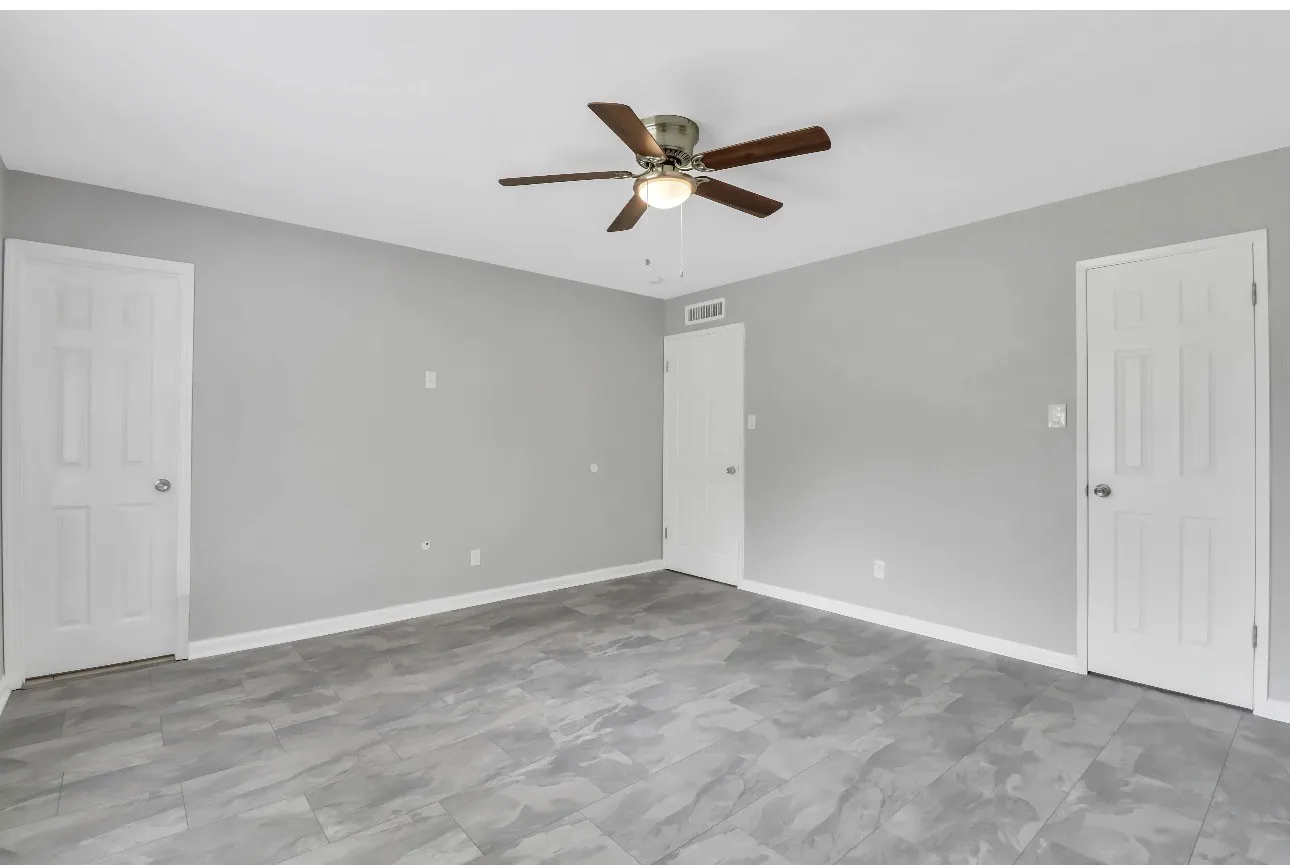Single Family Residence For Sale in Dallas County , 1509 California Trail, Grand Prairie, Texas 75052, 3 Bedroom, 2 Bathroom, Garage spaces, 1,916 Sqft, built in 1980, mls#21280528, Real Estate Agent in Grand Prairie, Homes For Sale in Dallas county, Homes For Sale in Grand Prairie, Realtor in Grand Prairie Texas, Real Estate Brokerage Independent Realty Texas, Luminita Cordes Realtor