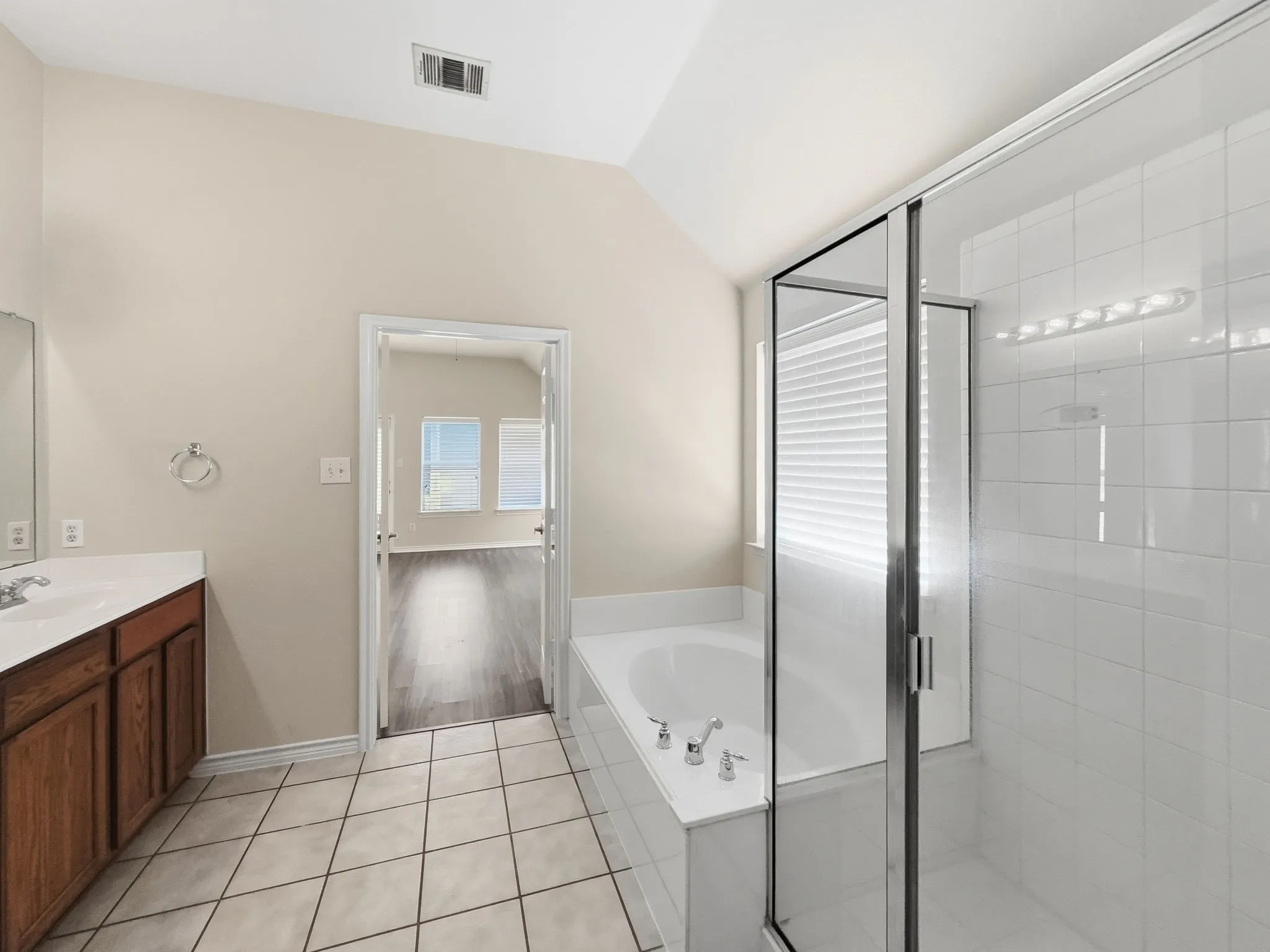 Single Family Residence For Rent in Denton County , 1237 Chattahoochee Drive, Savannah, Texas 76227, 4 Bedroom, 2 Bathroom, 2 Garage spaces, 1,759 Sqft, built in 2006, mls#21280530, Real Estate Agent in Savannah, Homes For Rent in Denton county, Homes For Rent in Savannah, Realtor in Savannah Texas, Real Estate Brokerage Independent Realty Texas, Luminita Cordes Realtor