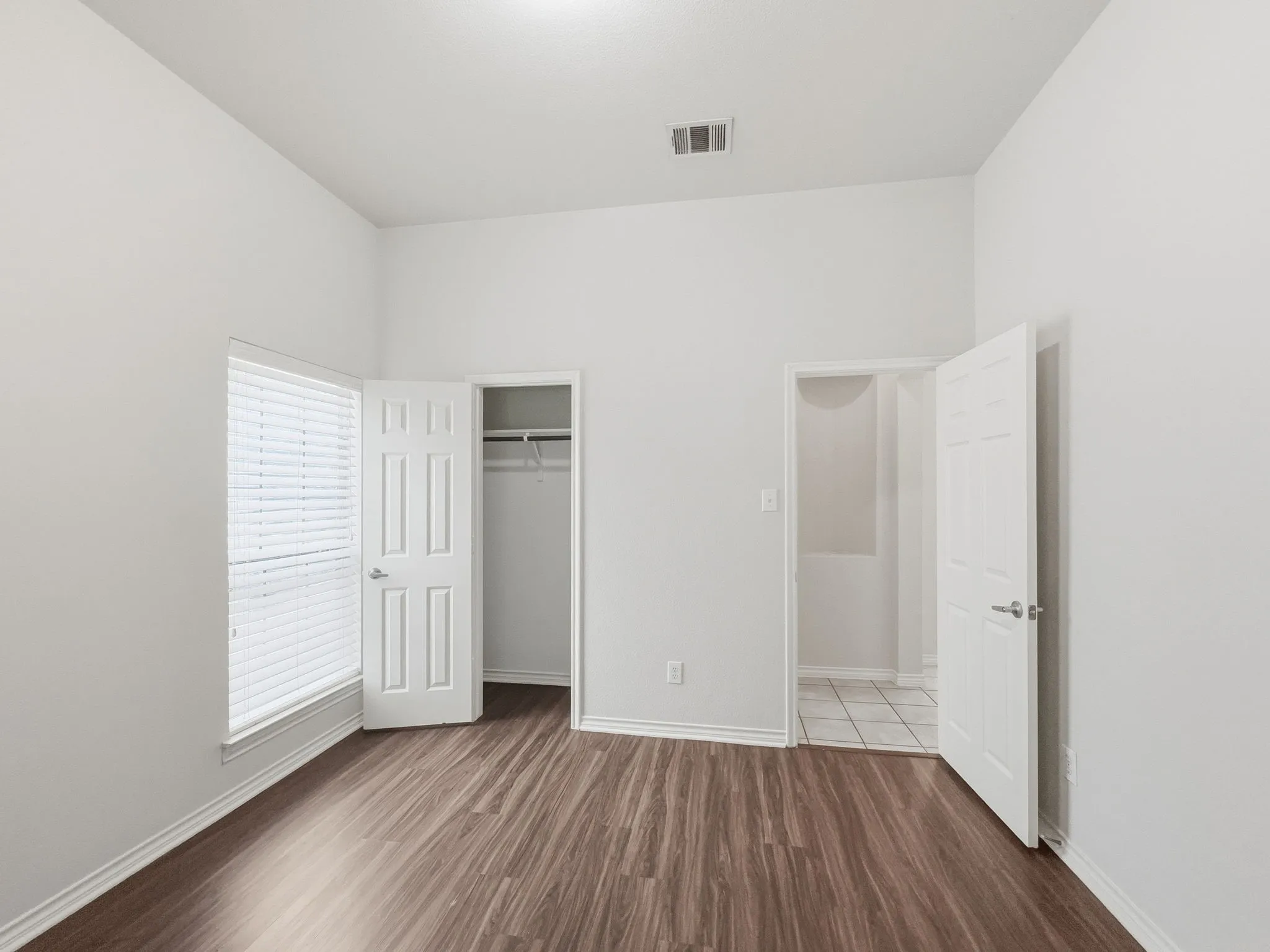 Single Family Residence For Rent in Denton County , 1237 Chattahoochee Drive, Savannah, Texas 76227, 4 Bedroom, 2 Bathroom, 2 Garage spaces, 1,759 Sqft, built in 2006, mls#21280530, Real Estate Agent in Savannah, Homes For Rent in Denton county, Homes For Rent in Savannah, Realtor in Savannah Texas, Real Estate Brokerage Independent Realty Texas, Luminita Cordes Realtor