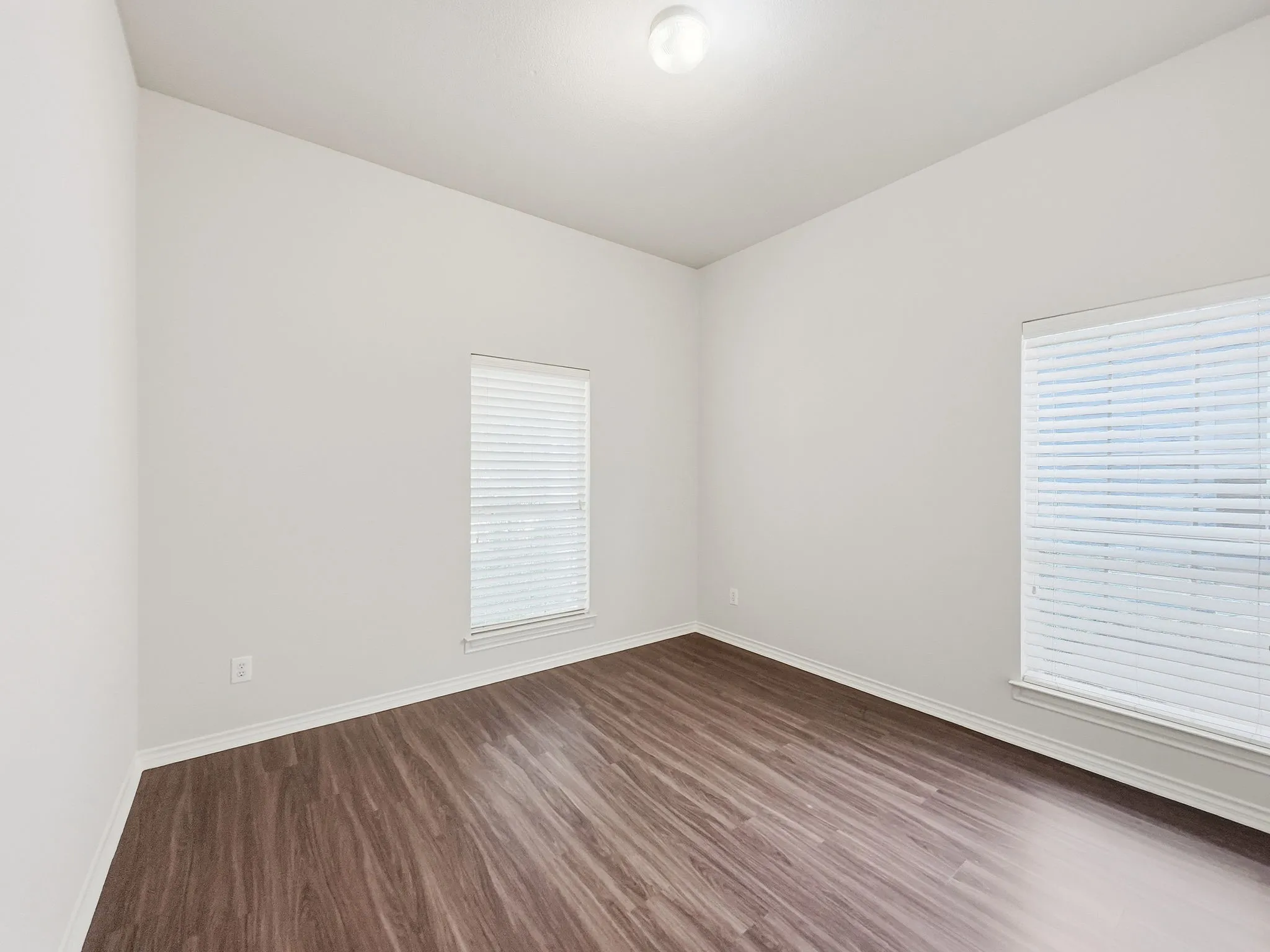 Single Family Residence For Rent in Denton County , 1237 Chattahoochee Drive, Savannah, Texas 76227, 4 Bedroom, 2 Bathroom, 2 Garage spaces, 1,759 Sqft, built in 2006, mls#21280530, Real Estate Agent in Savannah, Homes For Rent in Denton county, Homes For Rent in Savannah, Realtor in Savannah Texas, Real Estate Brokerage Independent Realty Texas, Luminita Cordes Realtor