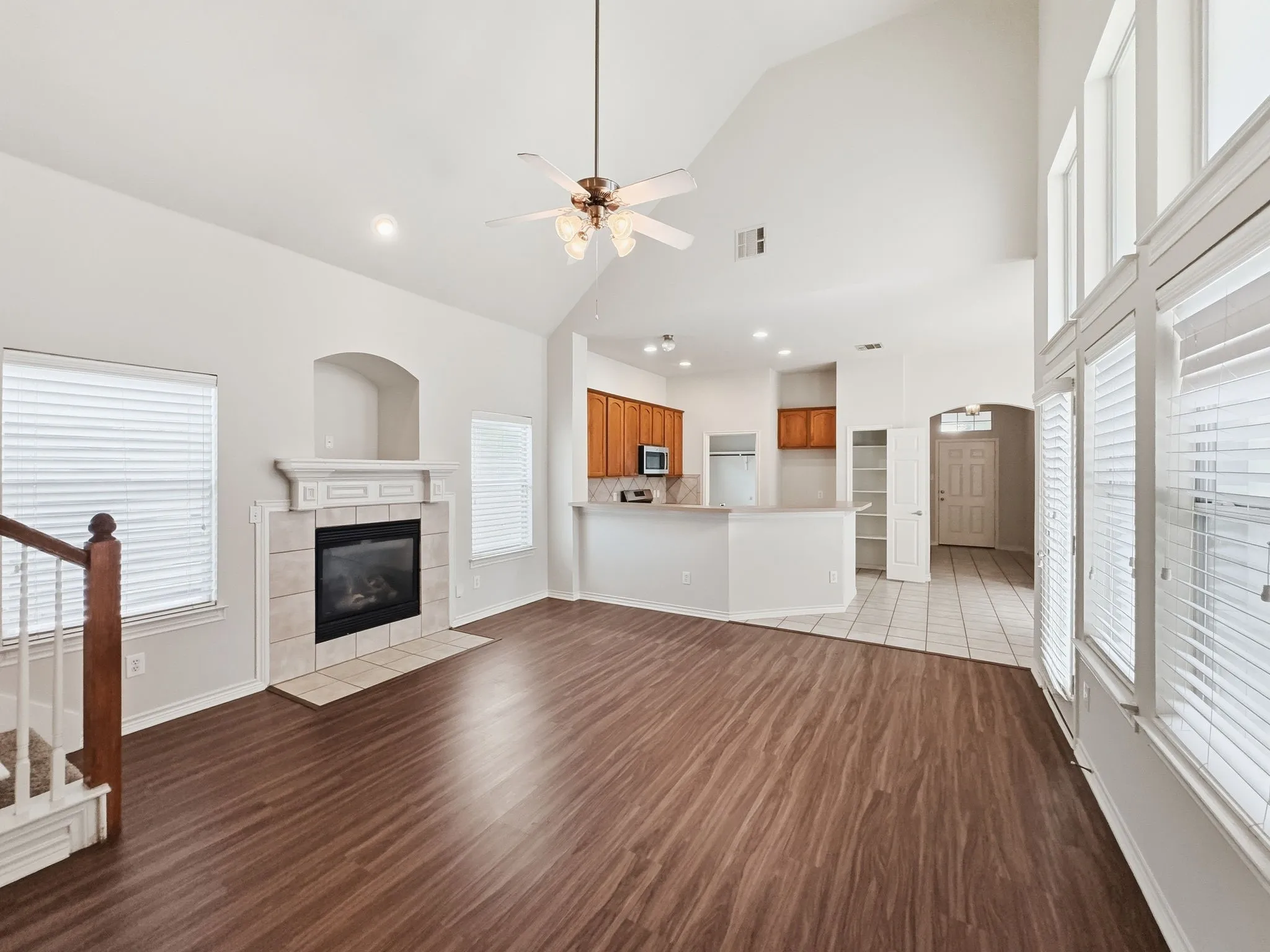 Single Family Residence For Rent in Denton County , 1237 Chattahoochee Drive, Savannah, Texas 76227, 4 Bedroom, 2 Bathroom, 2 Garage spaces, 1,759 Sqft, built in 2006, mls#21280530, Real Estate Agent in Savannah, Homes For Rent in Denton county, Homes For Rent in Savannah, Realtor in Savannah Texas, Real Estate Brokerage Independent Realty Texas, Luminita Cordes Realtor
