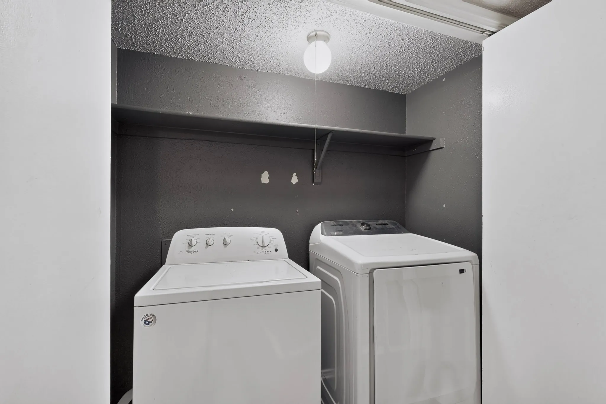 Condominium For Sale in Dallas County , 8109 Skillman Street 3003, Dallas, Texas 75231, 2 Bedroom, 1 Bathroom, Garage spaces, 914 Sqft, built in 1981, Price $99,500, mls#21279632, Real Estate Agent in Dallas, Homes For Sale in Dallas county, Homes For Sale in Dallas, Realtor in Dallas Texas, Real Estate Brokerage Independent Realty Texas, Luminita Cordes Realtor