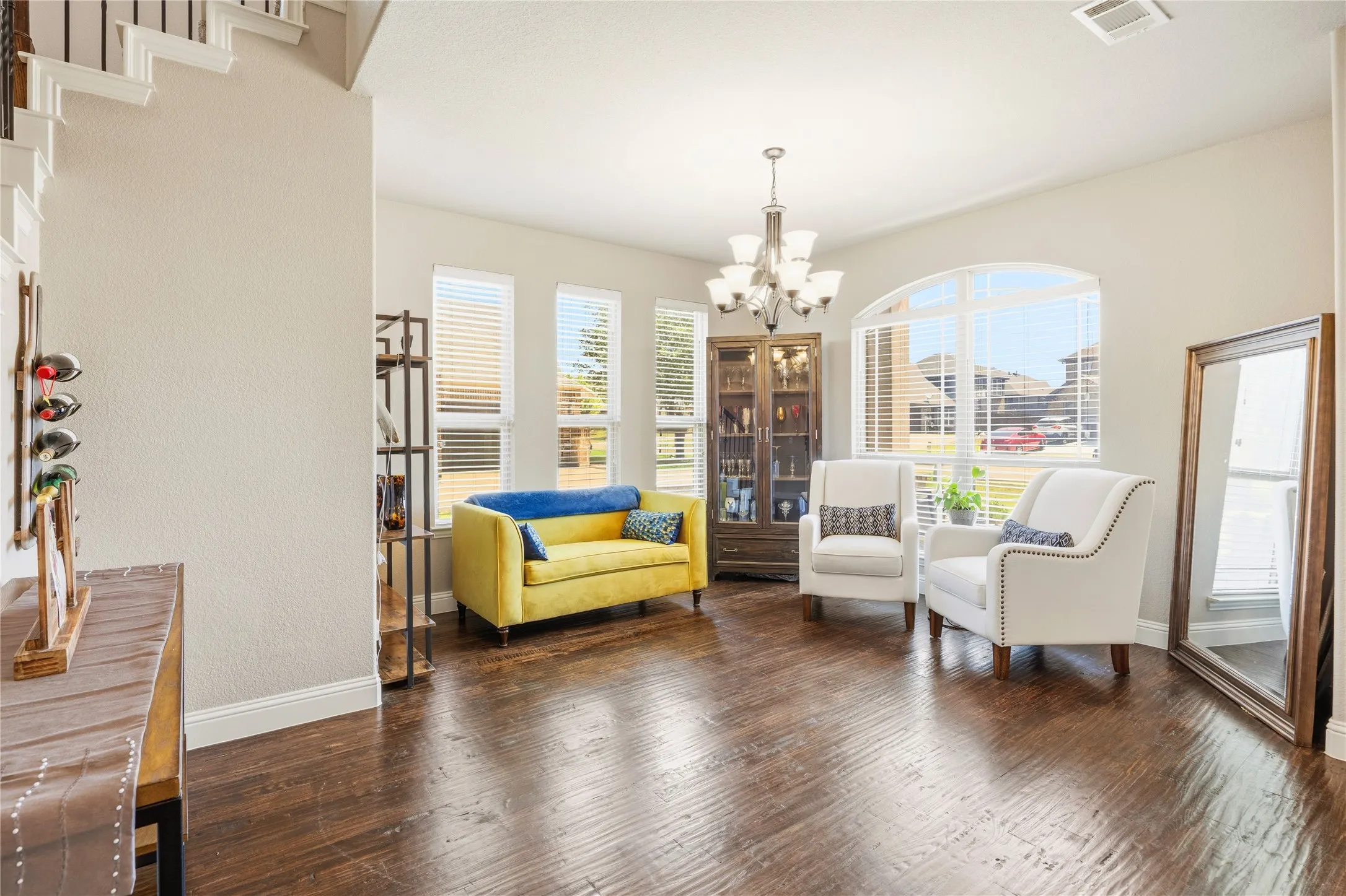 Single Family Residence For Sale in Dallas County , 1133 Vickery Drive, De Soto, Texas 75115, 5 Bedroom, 4 Bathroom, 2 Garage spaces, 3,265 Sqft, built in 2016, mls#21280253, Real Estate Agent in De Soto, Homes For Sale in Dallas county, Homes For Sale in De Soto, Realtor in De Soto Texas, Real Estate Brokerage Independent Realty Texas, Luminita Cordes Realtor