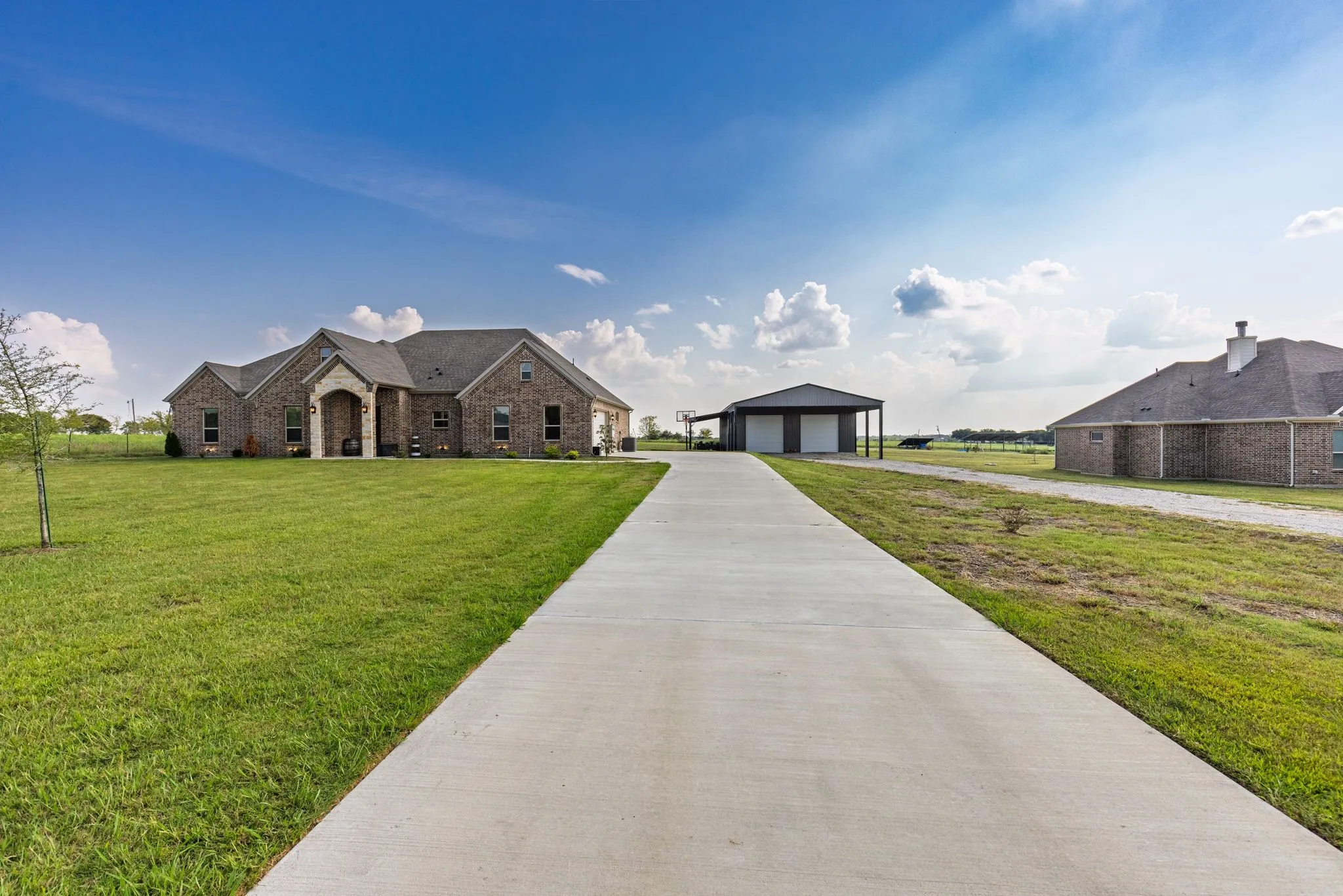 Single Family Residence For Sale in Fannin County , 1094 County Road 4850, Leonard, Texas 75452, 4 Bedrooms, 3 Bathrooms, 2 Garage spaces, 2,463 Sqft, built in 2023, Price $540,000, mls#21279986, Real Estate Agent in Leonard, Homes For Sale in Fannin county, Homes For Sale in Leonard, Realtor in Leonard Texas, Real Estate Brokerage Independent Realty Texas, Luminita Cordes Realtor