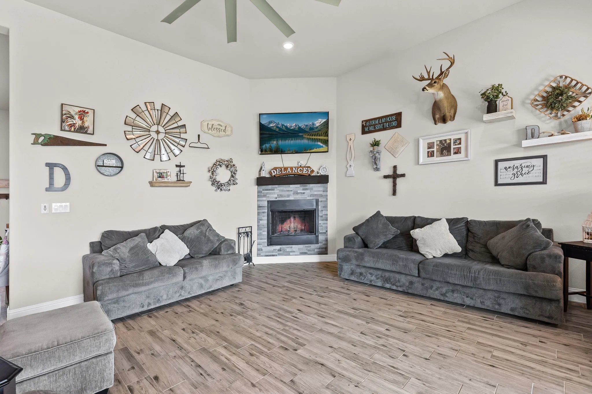 Single Family Residence For Sale in Fannin County , 1094 County Road 4850, Leonard, Texas 75452, 4 Bedrooms, 3 Bathrooms, 2 Garage spaces, 2,463 Sqft, built in 2023, Price $540,000, mls#21279986, Real Estate Agent in Leonard, Homes For Sale in Fannin county, Homes For Sale in Leonard, Realtor in Leonard Texas, Real Estate Brokerage Independent Realty Texas, Luminita Cordes Realtor