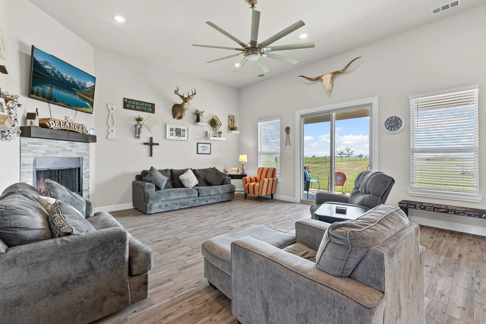 Single Family Residence For Sale in Fannin County , 1094 County Road 4850, Leonard, Texas 75452, 4 Bedrooms, 3 Bathrooms, 2 Garage spaces, 2,463 Sqft, built in 2023, Price $540,000, mls#21279986, Real Estate Agent in Leonard, Homes For Sale in Fannin county, Homes For Sale in Leonard, Realtor in Leonard Texas, Real Estate Brokerage Independent Realty Texas, Luminita Cordes Realtor