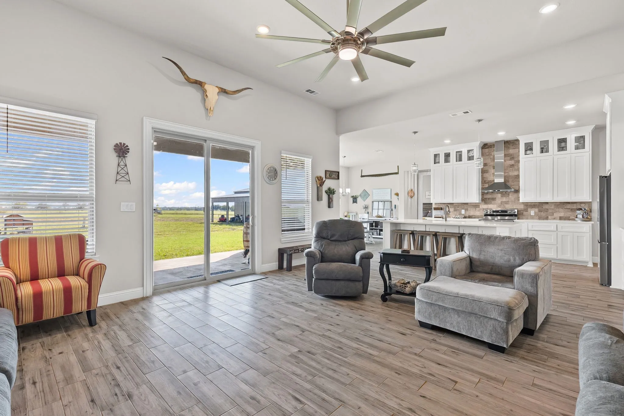 Single Family Residence For Sale in Fannin County , 1094 County Road 4850, Leonard, Texas 75452, 4 Bedrooms, 3 Bathrooms, 2 Garage spaces, 2,463 Sqft, built in 2023, Price $540,000, mls#21279986, Real Estate Agent in Leonard, Homes For Sale in Fannin county, Homes For Sale in Leonard, Realtor in Leonard Texas, Real Estate Brokerage Independent Realty Texas, Luminita Cordes Realtor