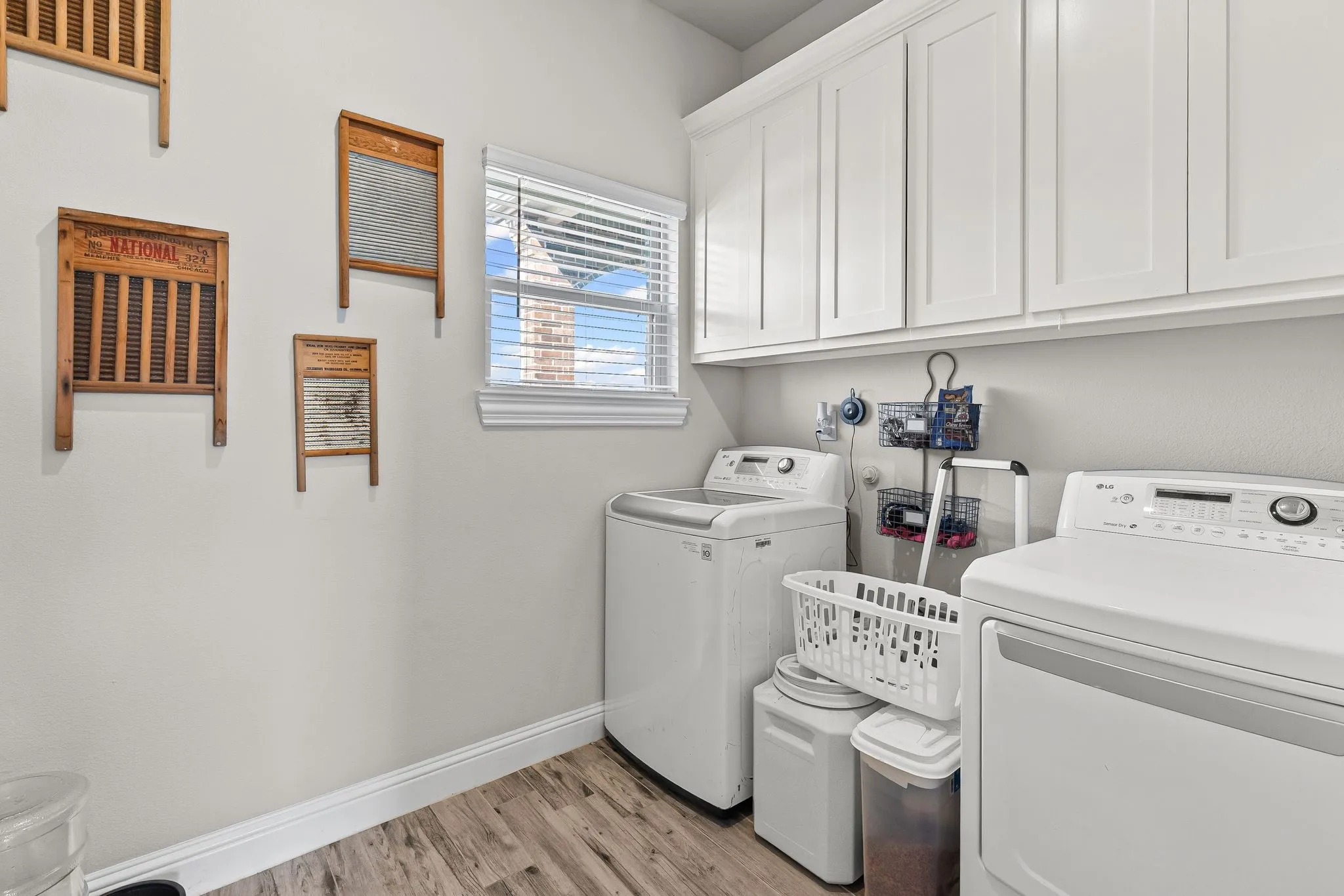 Single Family Residence For Sale in Fannin County , 1094 County Road 4850, Leonard, Texas 75452, 4 Bedrooms, 3 Bathrooms, 2 Garage spaces, 2,463 Sqft, built in 2023, Price $540,000, mls#21279986, Real Estate Agent in Leonard, Homes For Sale in Fannin county, Homes For Sale in Leonard, Realtor in Leonard Texas, Real Estate Brokerage Independent Realty Texas, Luminita Cordes Realtor
