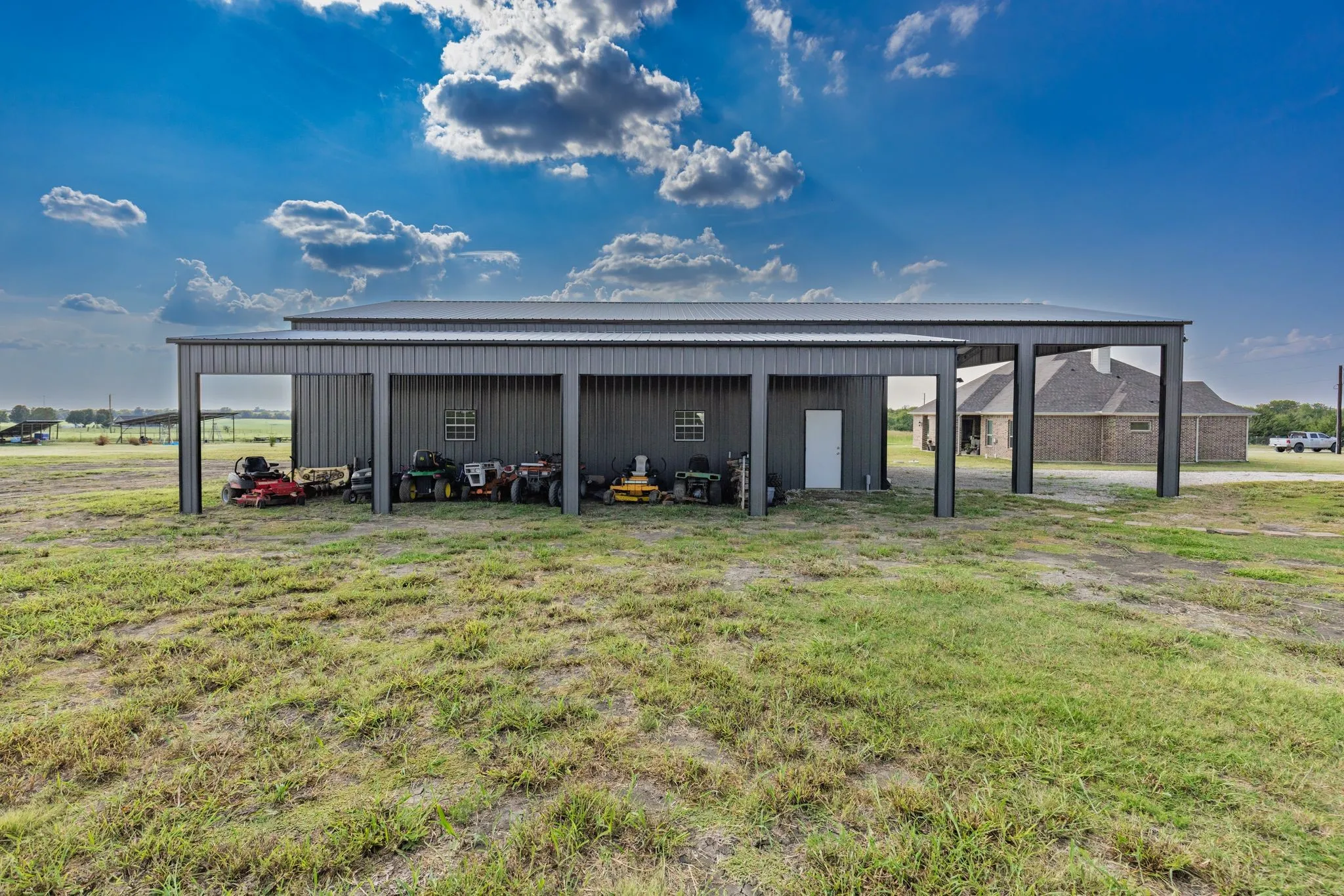 Single Family Residence For Sale in Fannin County , 1094 County Road 4850, Leonard, Texas 75452, 4 Bedrooms, 3 Bathrooms, 2 Garage spaces, 2,463 Sqft, built in 2023, Price $540,000, mls#21279986, Real Estate Agent in Leonard, Homes For Sale in Fannin county, Homes For Sale in Leonard, Realtor in Leonard Texas, Real Estate Brokerage Independent Realty Texas, Luminita Cordes Realtor