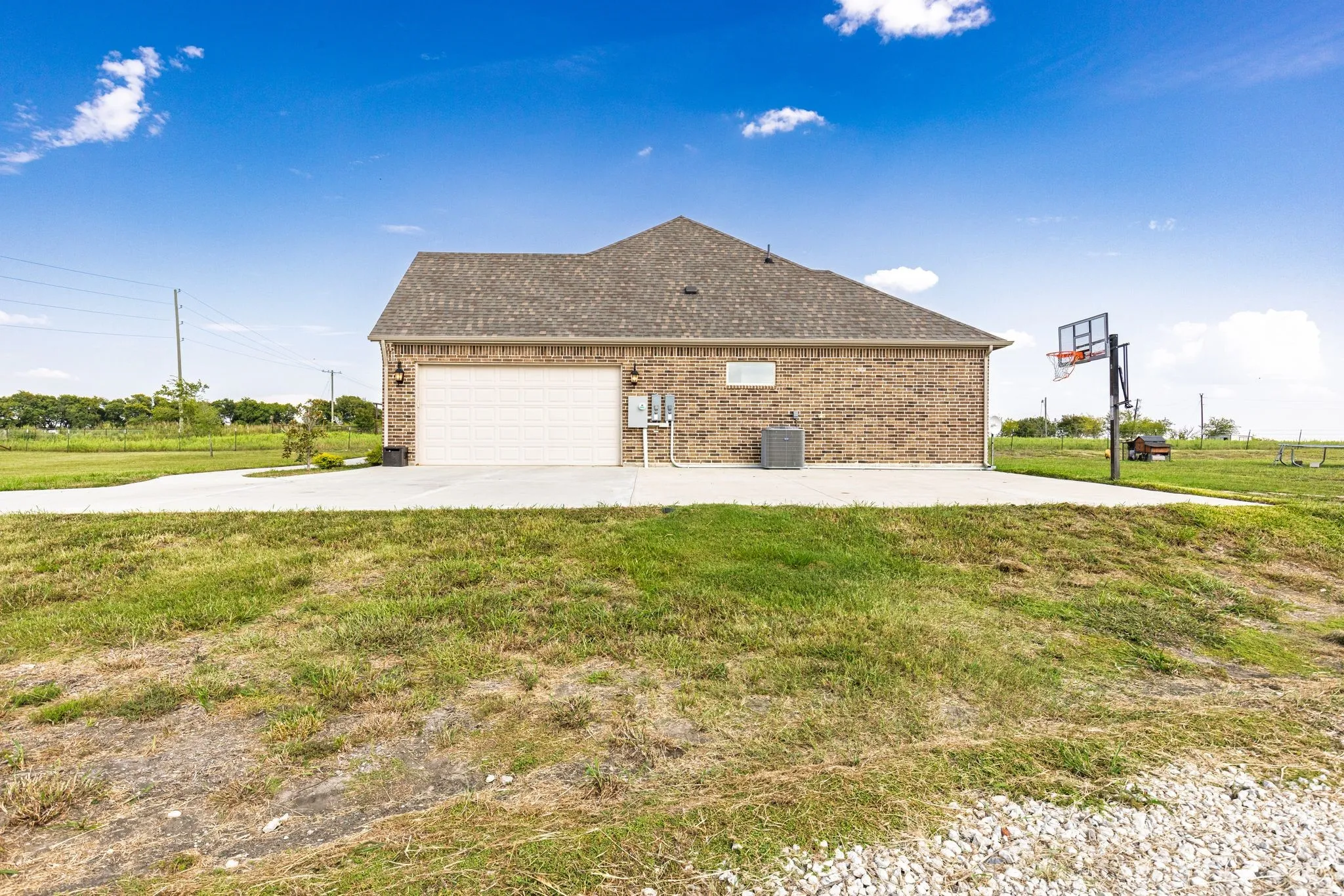 Single Family Residence For Sale in Fannin County , 1094 County Road 4850, Leonard, Texas 75452, 4 Bedrooms, 3 Bathrooms, 2 Garage spaces, 2,463 Sqft, built in 2023, Price $540,000, mls#21279986, Real Estate Agent in Leonard, Homes For Sale in Fannin county, Homes For Sale in Leonard, Realtor in Leonard Texas, Real Estate Brokerage Independent Realty Texas, Luminita Cordes Realtor