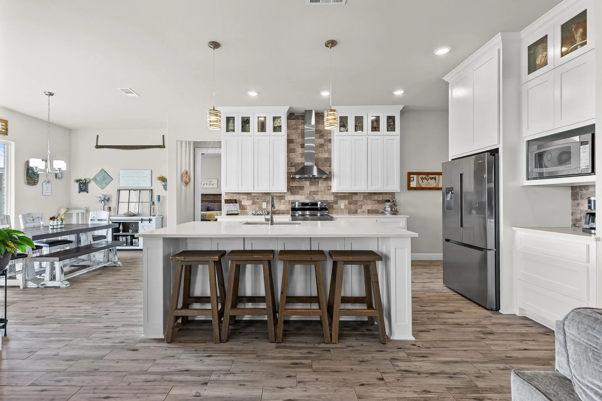 Single Family Residence For Sale in Fannin County , 1094 County Road 4850, Leonard, Texas 75452, 4 Bedrooms, 3 Bathrooms, 2 Garage spaces, 2,463 Sqft, built in 2023, Price $540,000, mls#21279986, Real Estate Agent in Leonard, Homes For Sale in Fannin county, Homes For Sale in Leonard, Realtor in Leonard Texas, Real Estate Brokerage Independent Realty Texas, Luminita Cordes Realtor