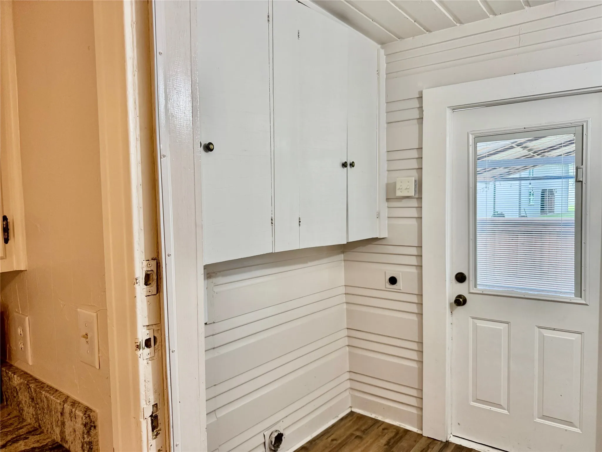 Single Family Residence For Rent in Grayson County , 1197 FM 697, Sherman, Texas 75090, 3 Bedroom, 2 Bathroom, Garage spaces, 1,296 Sqft, built in 1945, mls#21280546, Real Estate Agent in Sherman, Homes For Rent in Grayson county, Homes For Rent in Sherman, Realtor in Sherman Texas, Real Estate Brokerage Independent Realty Texas, Luminita Cordes Realtor