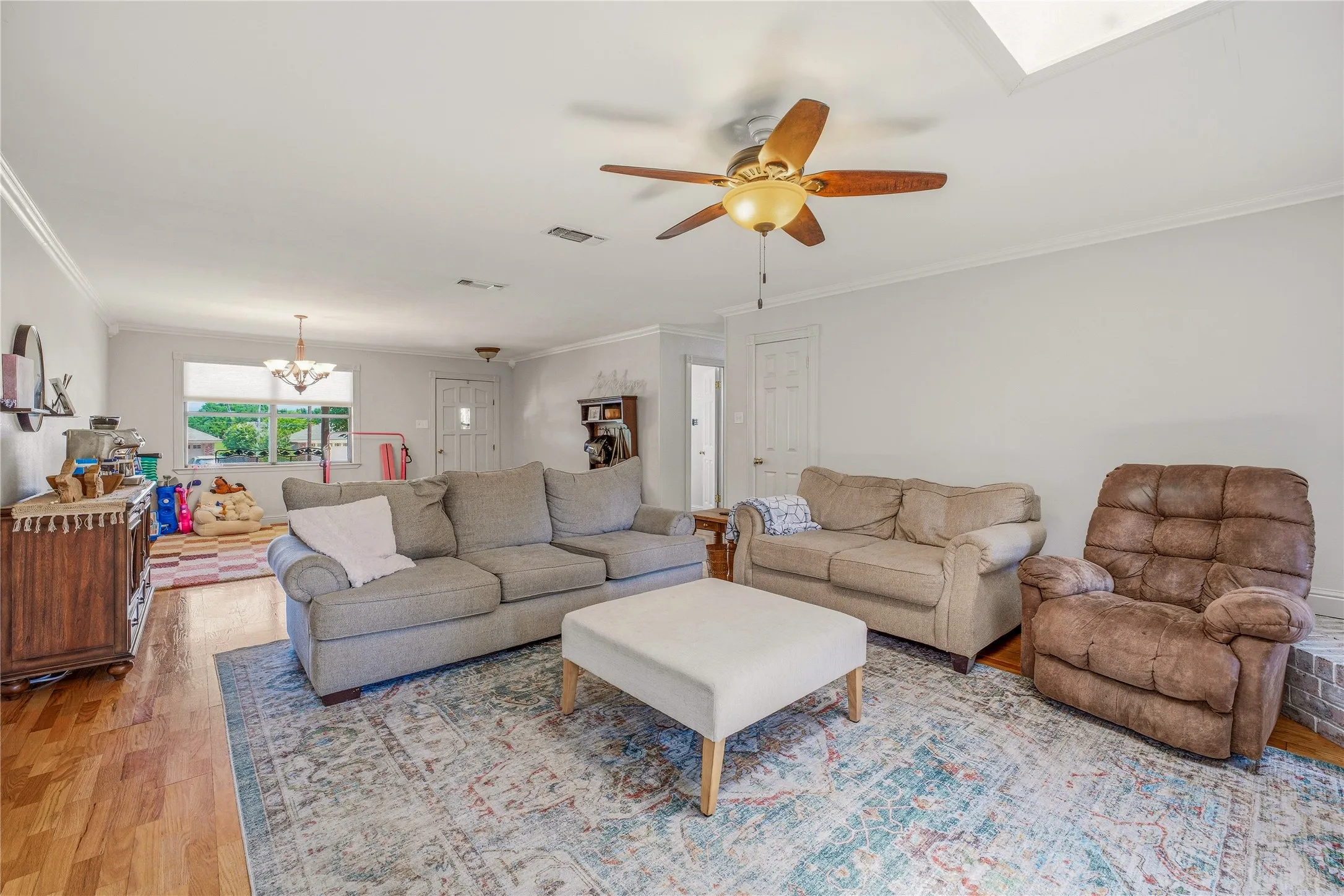 Single Family Residence For Sale in Erath County , 510 Spring Meadow Street, Stephenville, Texas 76401, 3 Bedroom, 2 Bathroom, 2 Garage spaces, 1,824 Sqft, built in 1980, mls#21280525, Real Estate Agent in Stephenville, Homes For Sale in Erath county, Homes For Sale in Stephenville, Realtor in Stephenville Texas, Real Estate Brokerage Independent Realty Texas, Luminita Cordes Realtor
