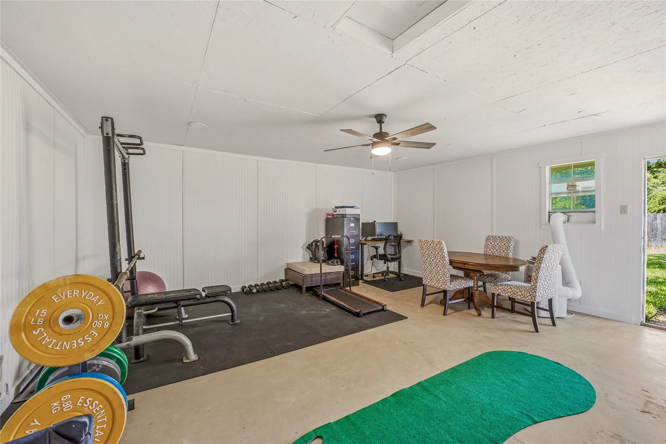 Single Family Residence For Sale in Erath County , 510 Spring Meadow Street, Stephenville, Texas 76401, 3 Bedroom, 2 Bathroom, 2 Garage spaces, 1,824 Sqft, built in 1980, mls#21280525, Real Estate Agent in Stephenville, Homes For Sale in Erath county, Homes For Sale in Stephenville, Realtor in Stephenville Texas, Real Estate Brokerage Independent Realty Texas, Luminita Cordes Realtor