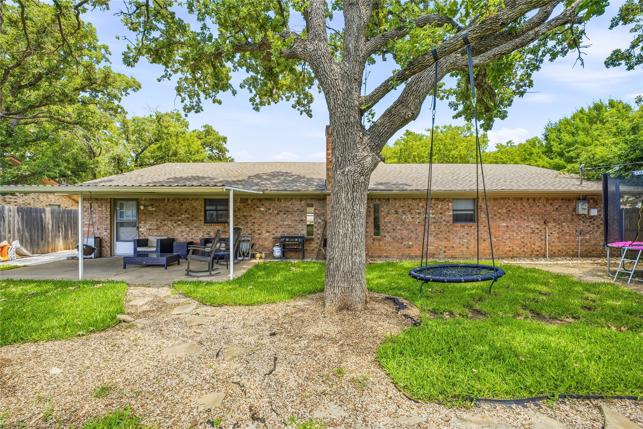 Single Family Residence For Sale in Erath County , 510 Spring Meadow Street, Stephenville, Texas 76401, 3 Bedroom, 2 Bathroom, 2 Garage spaces, 1,824 Sqft, built in 1980, mls#21280525, Real Estate Agent in Stephenville, Homes For Sale in Erath county, Homes For Sale in Stephenville, Realtor in Stephenville Texas, Real Estate Brokerage Independent Realty Texas, Luminita Cordes Realtor