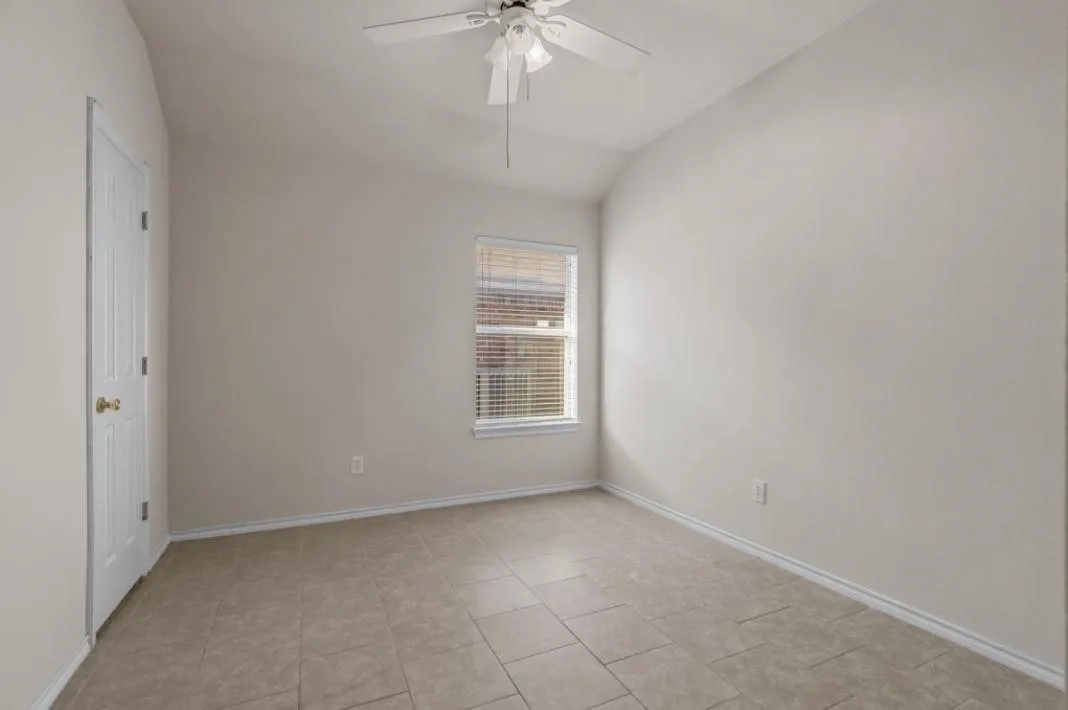 Single Family Residence For Rent in Collin County , 1117 Shaker Run, Mc Kinney, Texas 75069, 3 Bedroom, 2 Bathroom, 2 Garage spaces, 1,469 Sqft, built in 2001, mls#21280566, Real Estate Agent in Mc Kinney, Homes For Rent in Collin county, Homes For Rent in Mc Kinney, Realtor in Mc Kinney Texas, Real Estate Brokerage Independent Realty Texas, Luminita Cordes Realtor