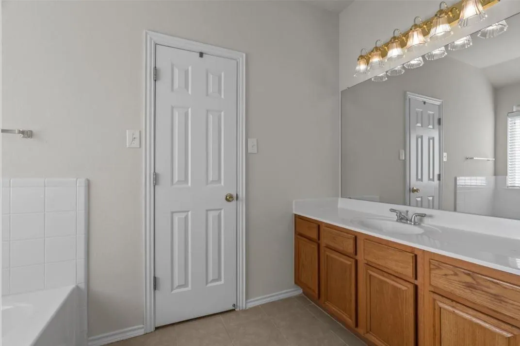 Single Family Residence For Rent in Collin County , 1117 Shaker Run, Mc Kinney, Texas 75069, 3 Bedroom, 2 Bathroom, 2 Garage spaces, 1,469 Sqft, built in 2001, mls#21280566, Real Estate Agent in Mc Kinney, Homes For Rent in Collin county, Homes For Rent in Mc Kinney, Realtor in Mc Kinney Texas, Real Estate Brokerage Independent Realty Texas, Luminita Cordes Realtor