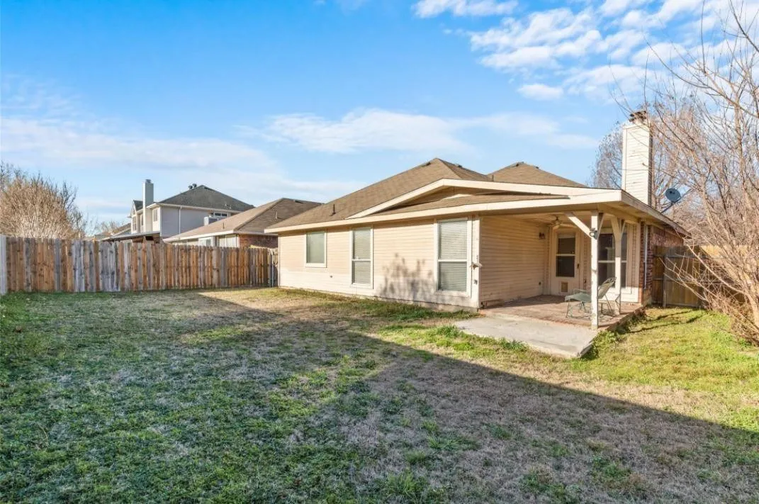 Single Family Residence For Rent in Collin County , 1117 Shaker Run, Mc Kinney, Texas 75069, 3 Bedroom, 2 Bathroom, 2 Garage spaces, 1,469 Sqft, built in 2001, mls#21280566, Real Estate Agent in Mc Kinney, Homes For Rent in Collin county, Homes For Rent in Mc Kinney, Realtor in Mc Kinney Texas, Real Estate Brokerage Independent Realty Texas, Luminita Cordes Realtor