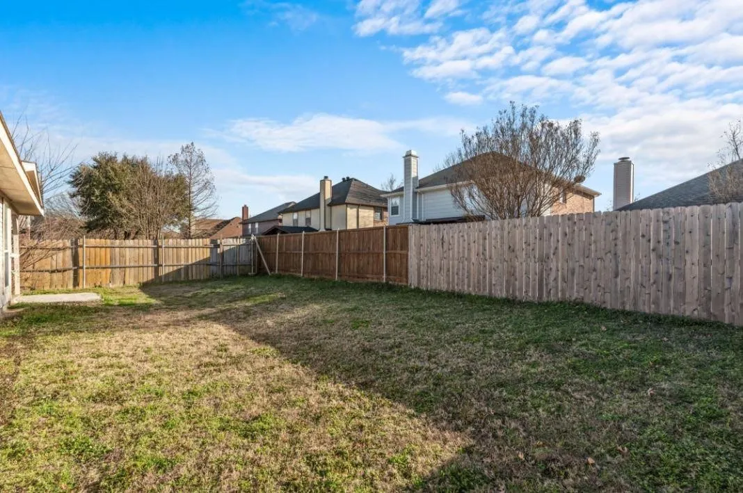 Single Family Residence For Rent in Collin County , 1117 Shaker Run, Mc Kinney, Texas 75069, 3 Bedroom, 2 Bathroom, 2 Garage spaces, 1,469 Sqft, built in 2001, mls#21280566, Real Estate Agent in Mc Kinney, Homes For Rent in Collin county, Homes For Rent in Mc Kinney, Realtor in Mc Kinney Texas, Real Estate Brokerage Independent Realty Texas, Luminita Cordes Realtor