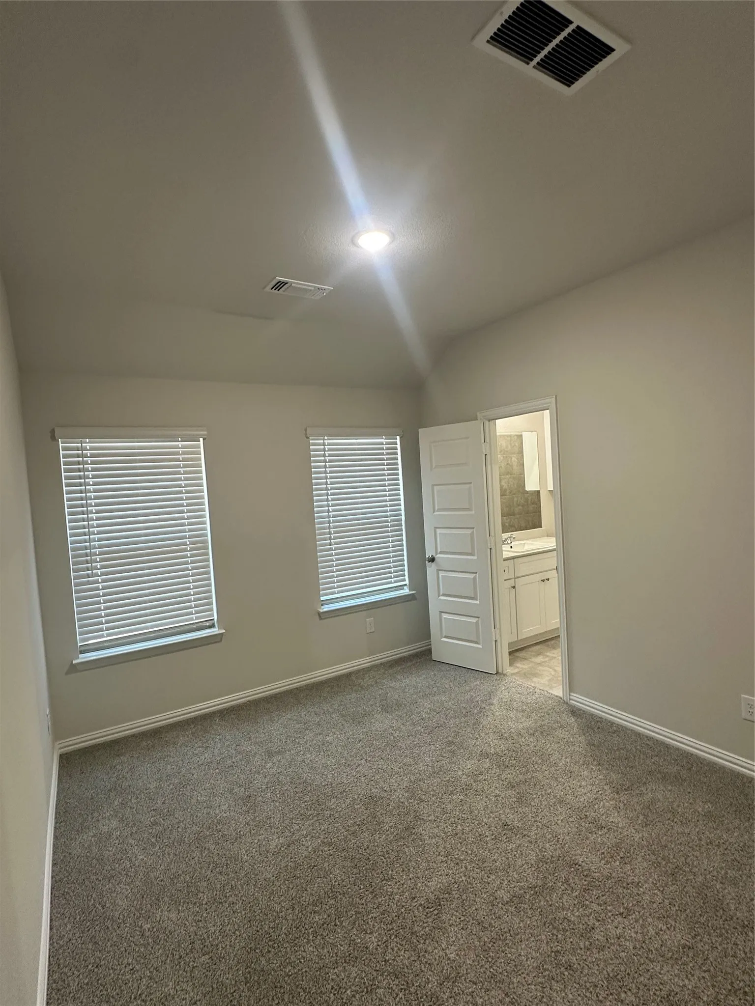 Single Family Residence For Rent in Grayson County , 3918 Talisker Boulevard, Sherman, Texas 75090, 4 Bedroom, 4 Bathroom, 2 Garage spaces, 2,480 Sqft, built in 2023, mls#21280576, Real Estate Agent in Sherman, Homes For Rent in Grayson county, Homes For Rent in Sherman, Realtor in Sherman Texas, Real Estate Brokerage Independent Realty Texas, Luminita Cordes Realtor